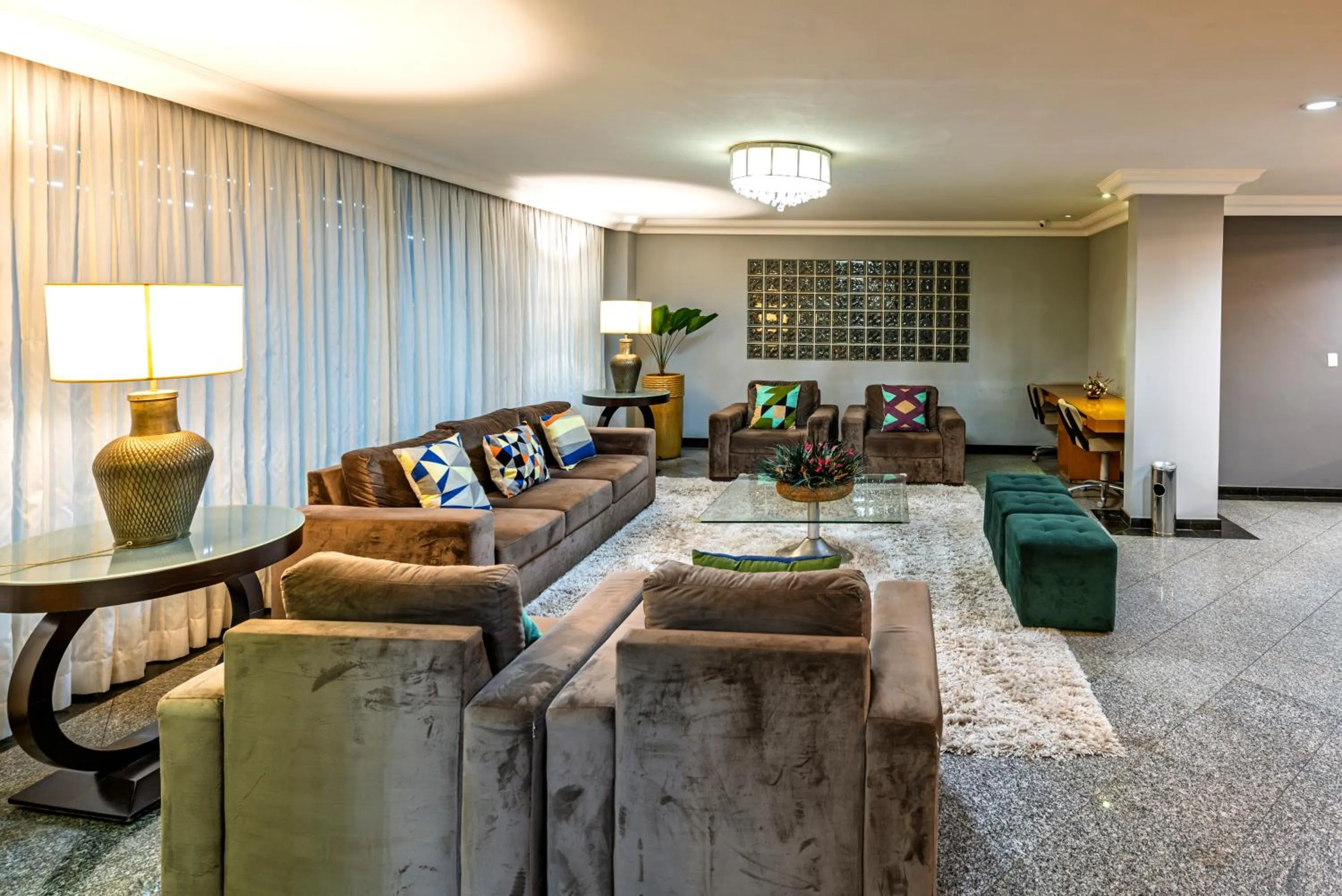 Seating area in Plaza Inn Executive