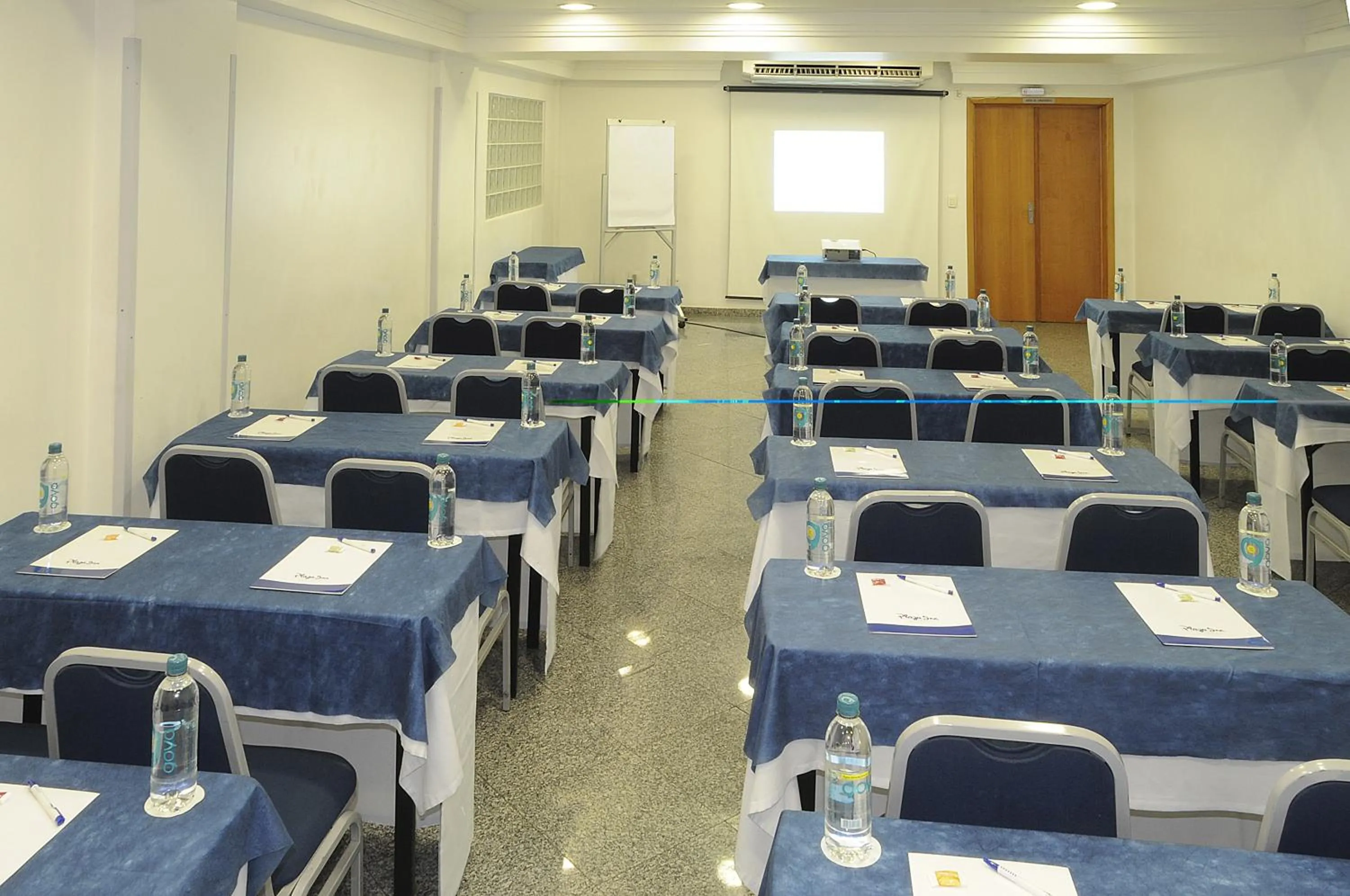 Business facilities in Oft San Conrado Hotel