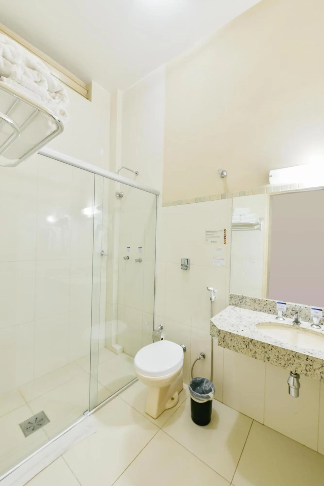 Bathroom in Plaza Inn Augustus