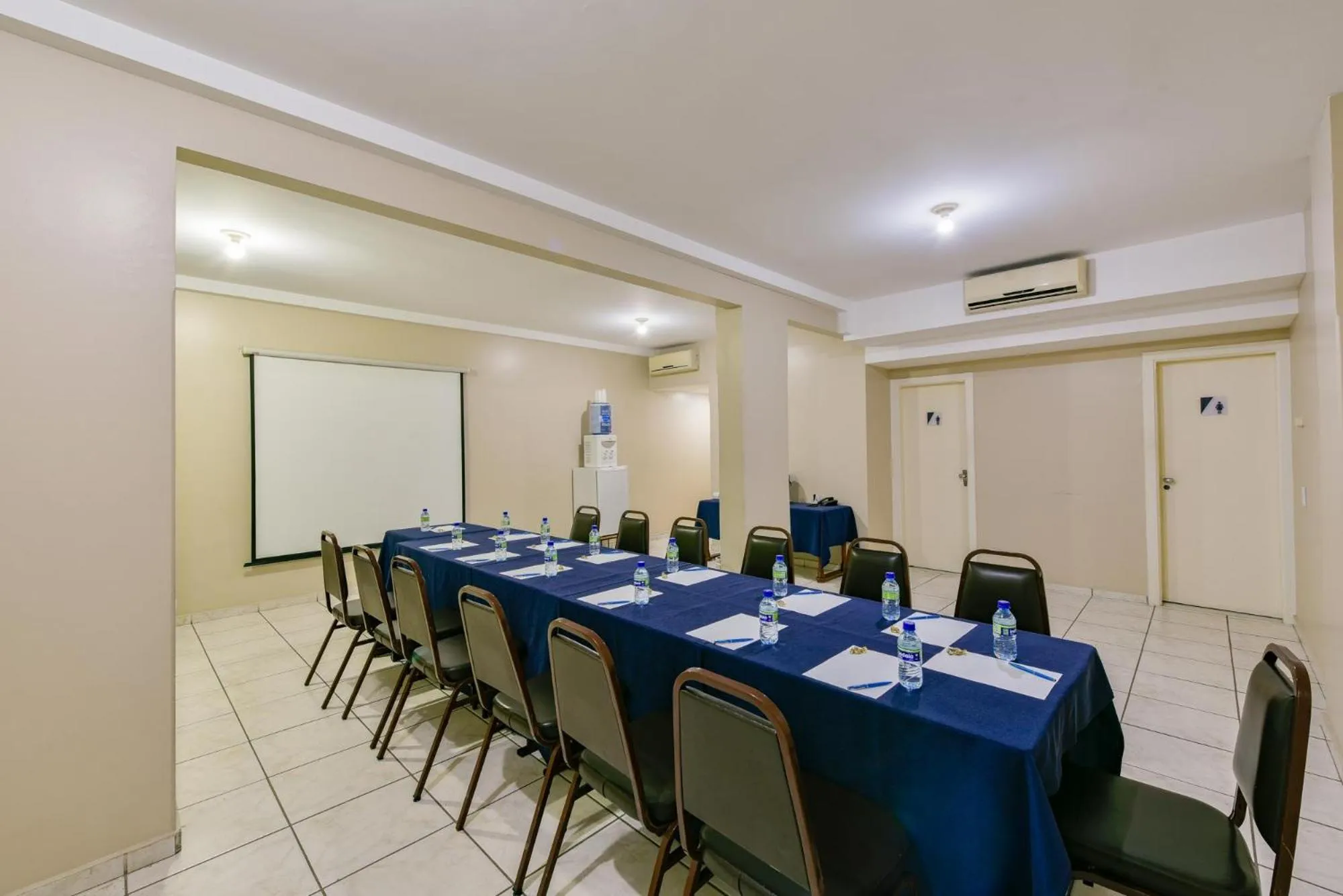 Meeting/conference room in Plaza Inn Augustus