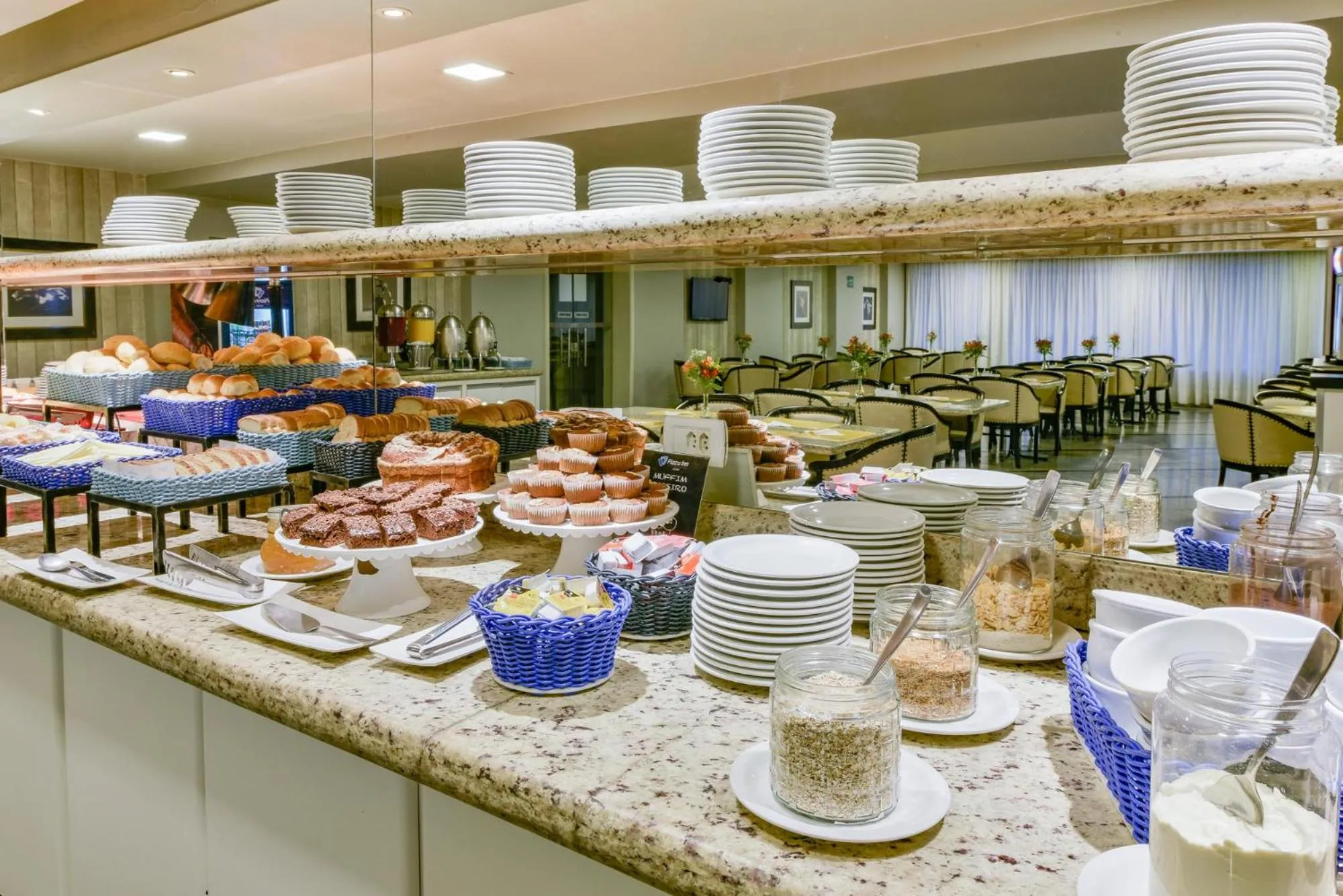 Breakfast in Plaza Inn Augustus