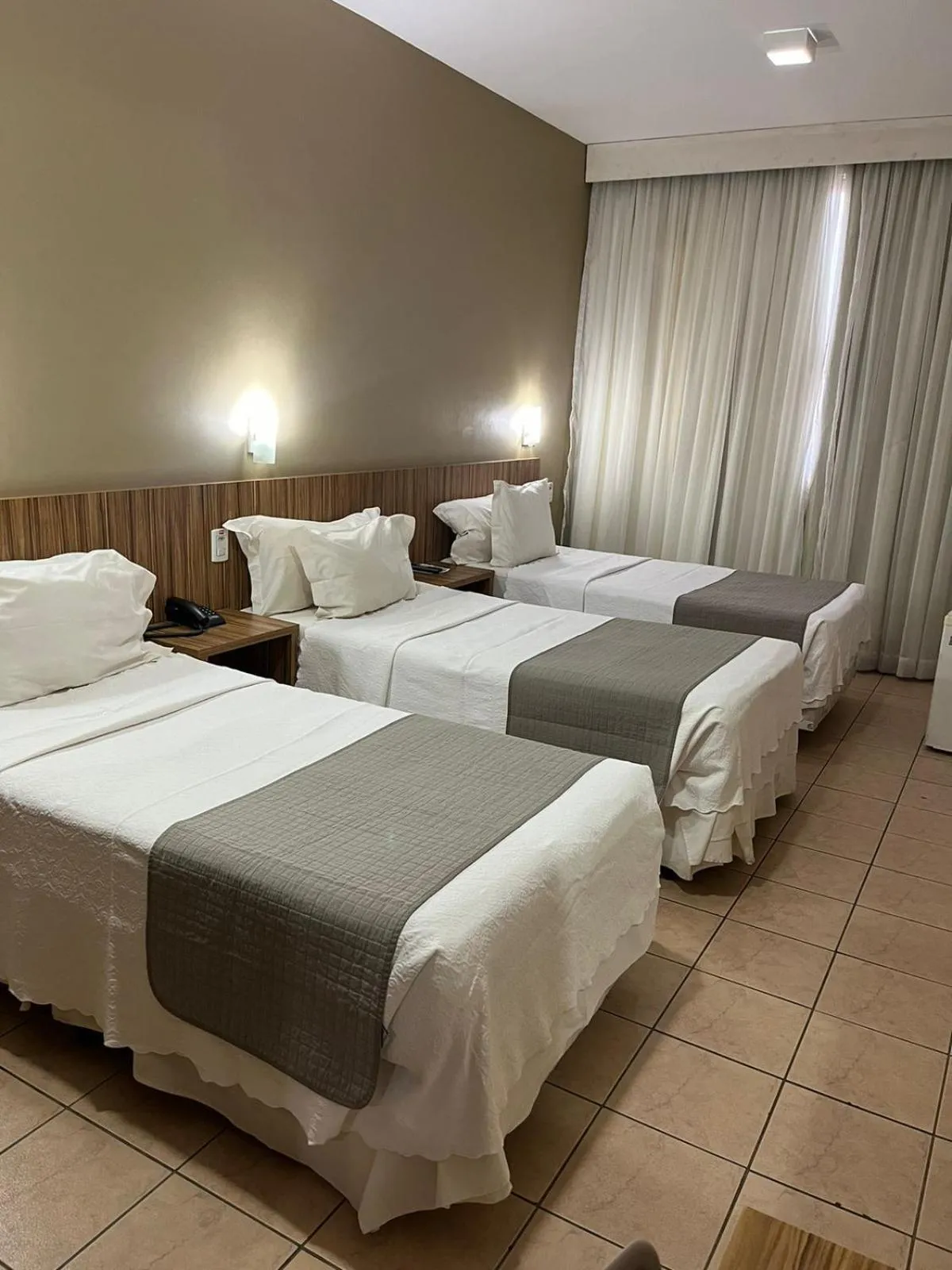 Bed in Plaza Inn Augustus