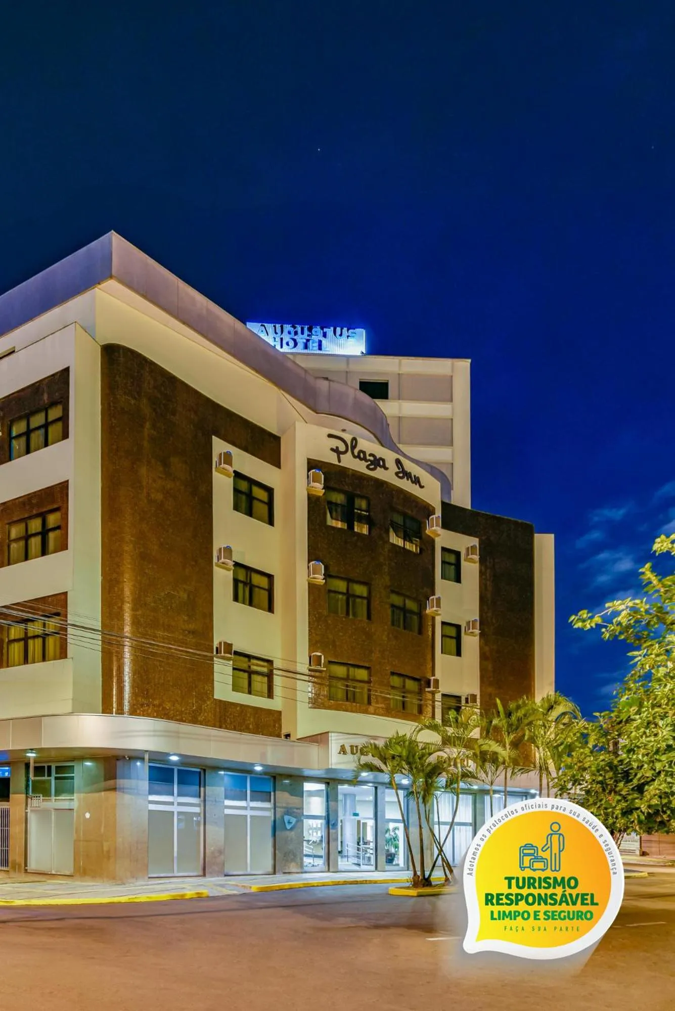 Facade/entrance in Plaza Inn Augustus
