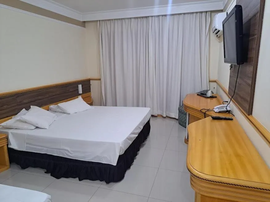 Bed in Hotel Michelangelo