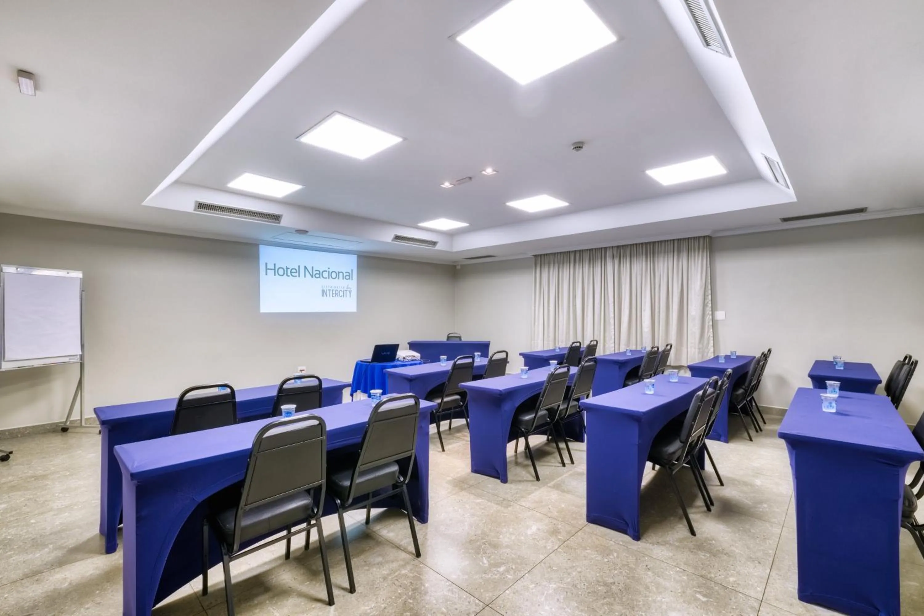 Meeting/conference room in Hotel Nacional de Rio Preto - Distributed by Intercity