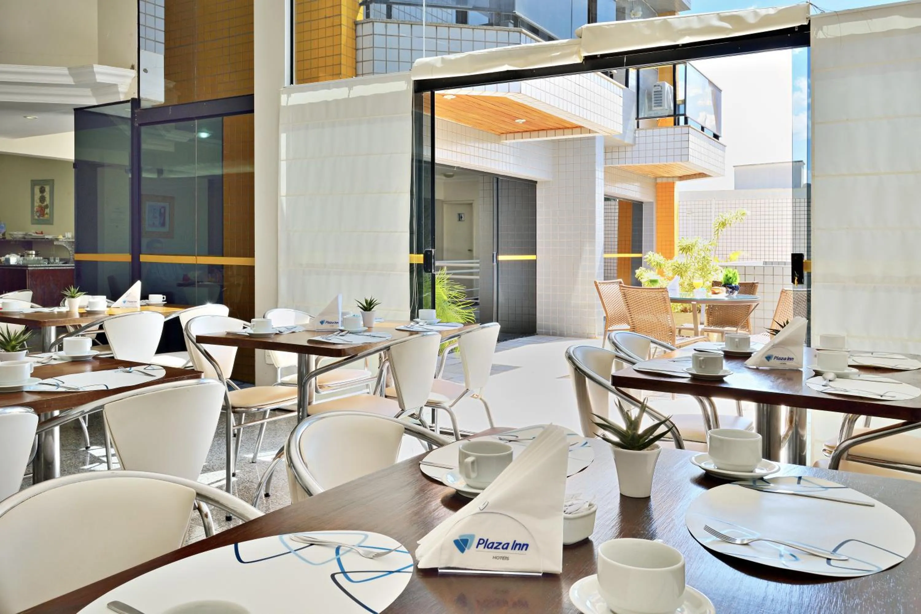 Restaurant/places to eat in Plaza Inn Flat Araxá