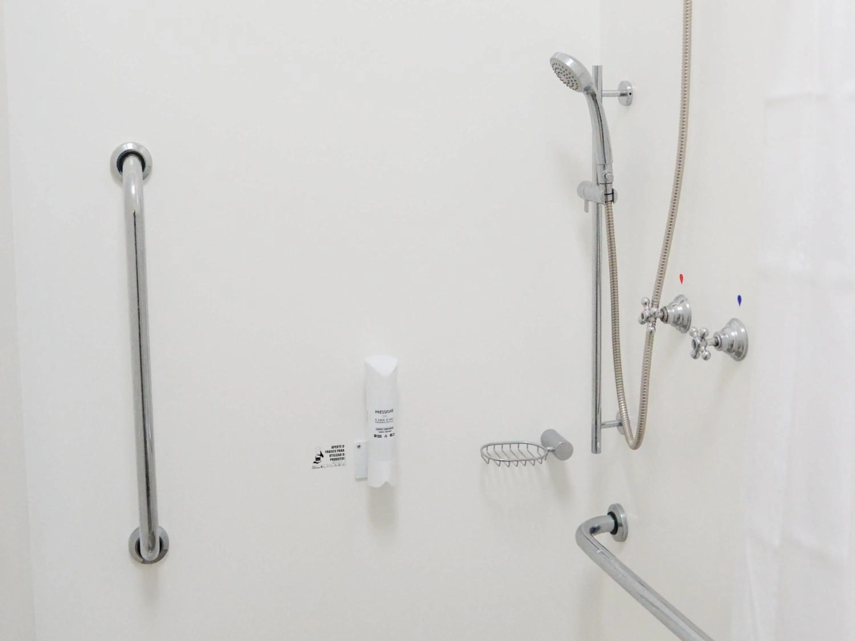 Bedroom in ibis Styles Rio Preto Monte Libano