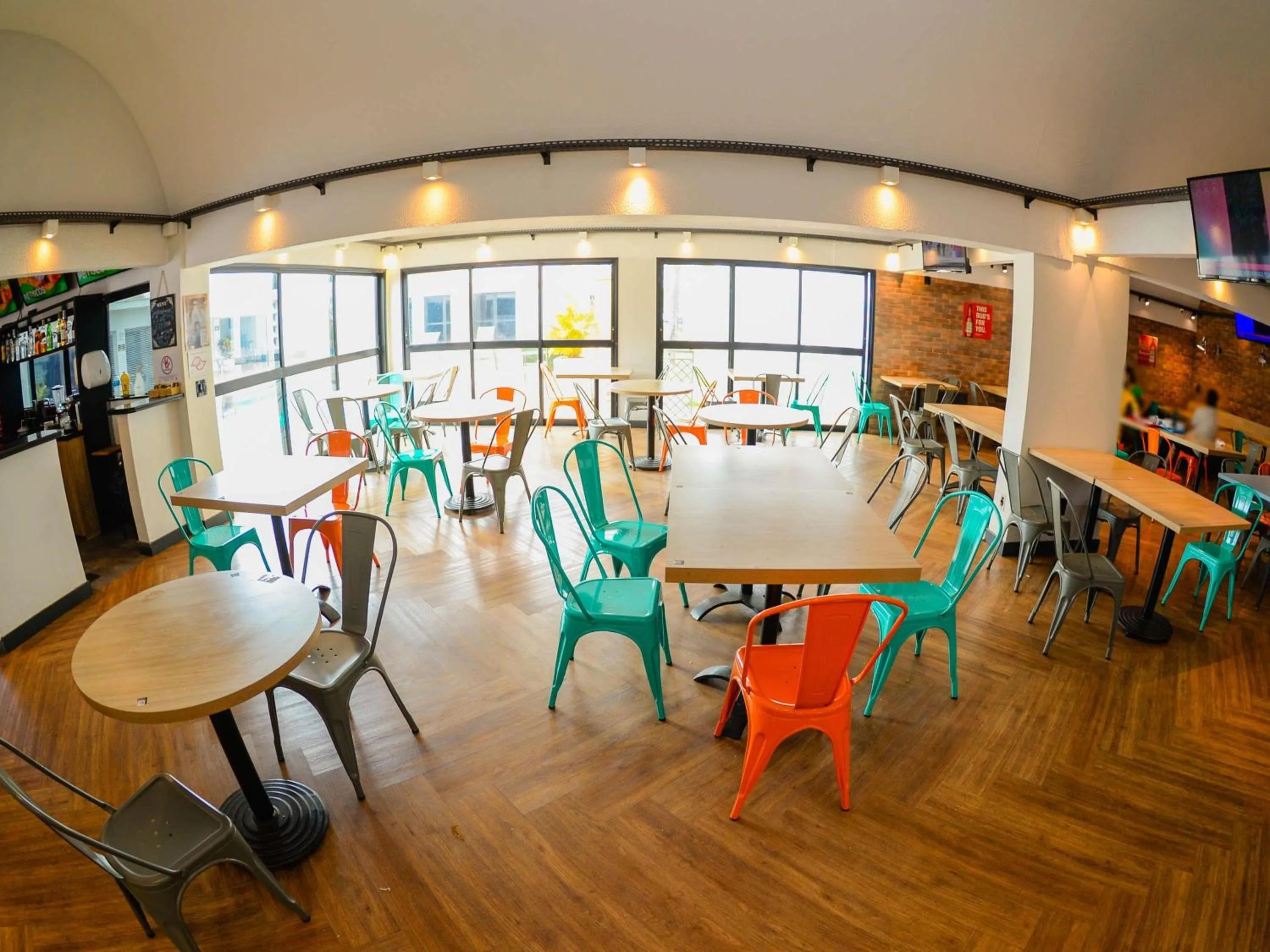 Restaurant/places to eat in ibis Styles Rio Preto Monte Libano