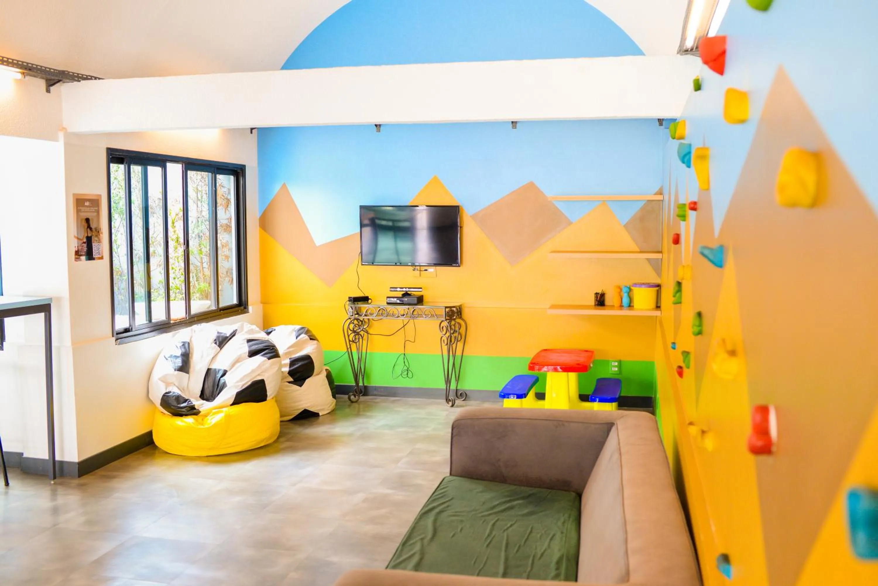 TV and multimedia in ibis Styles Rio Preto Monte Libano