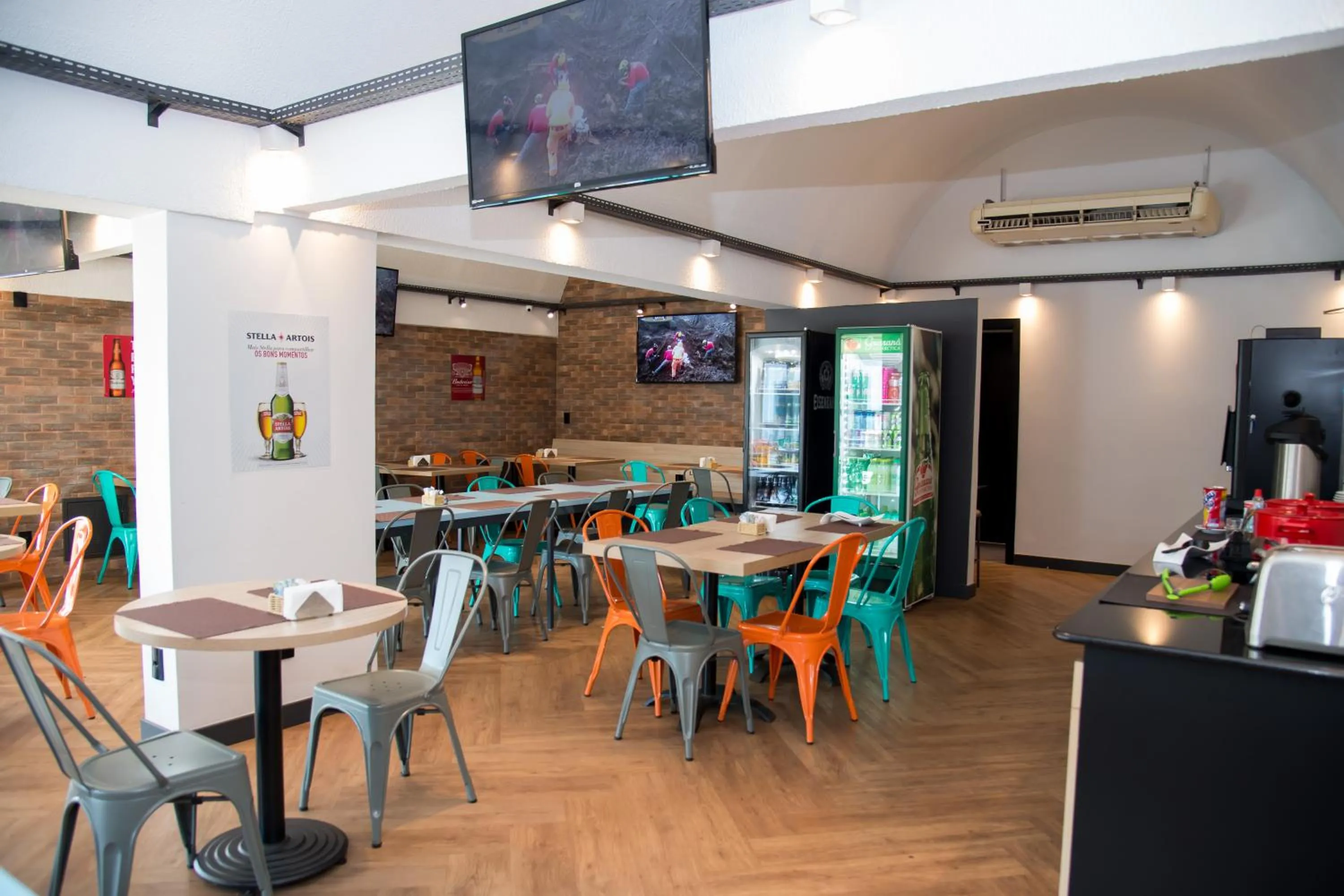 Restaurant/places to eat in ibis Styles Rio Preto Monte Libano