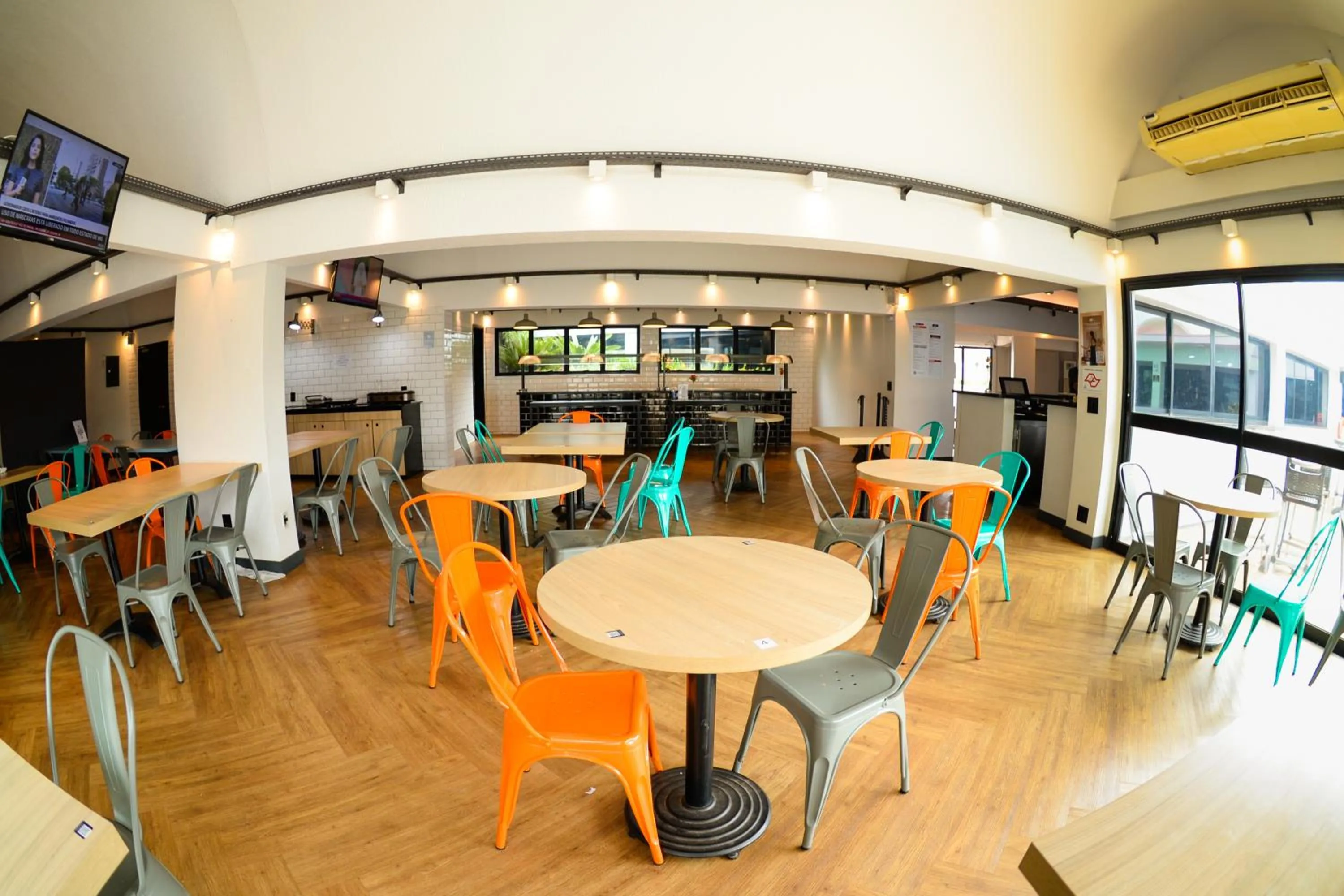 Restaurant/places to eat in ibis Styles Rio Preto Monte Libano