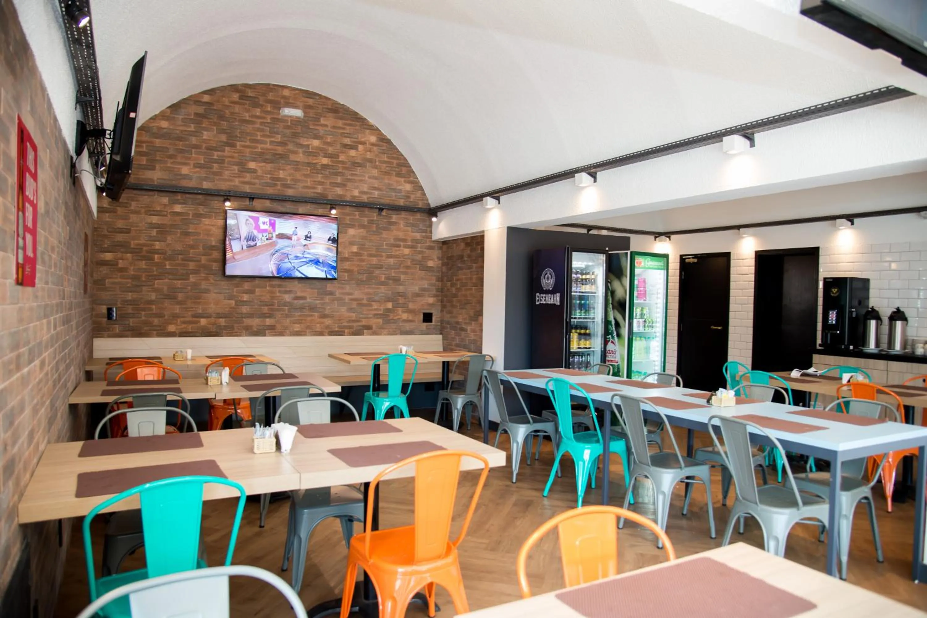 Restaurant/places to eat in ibis Styles Rio Preto Monte Libano