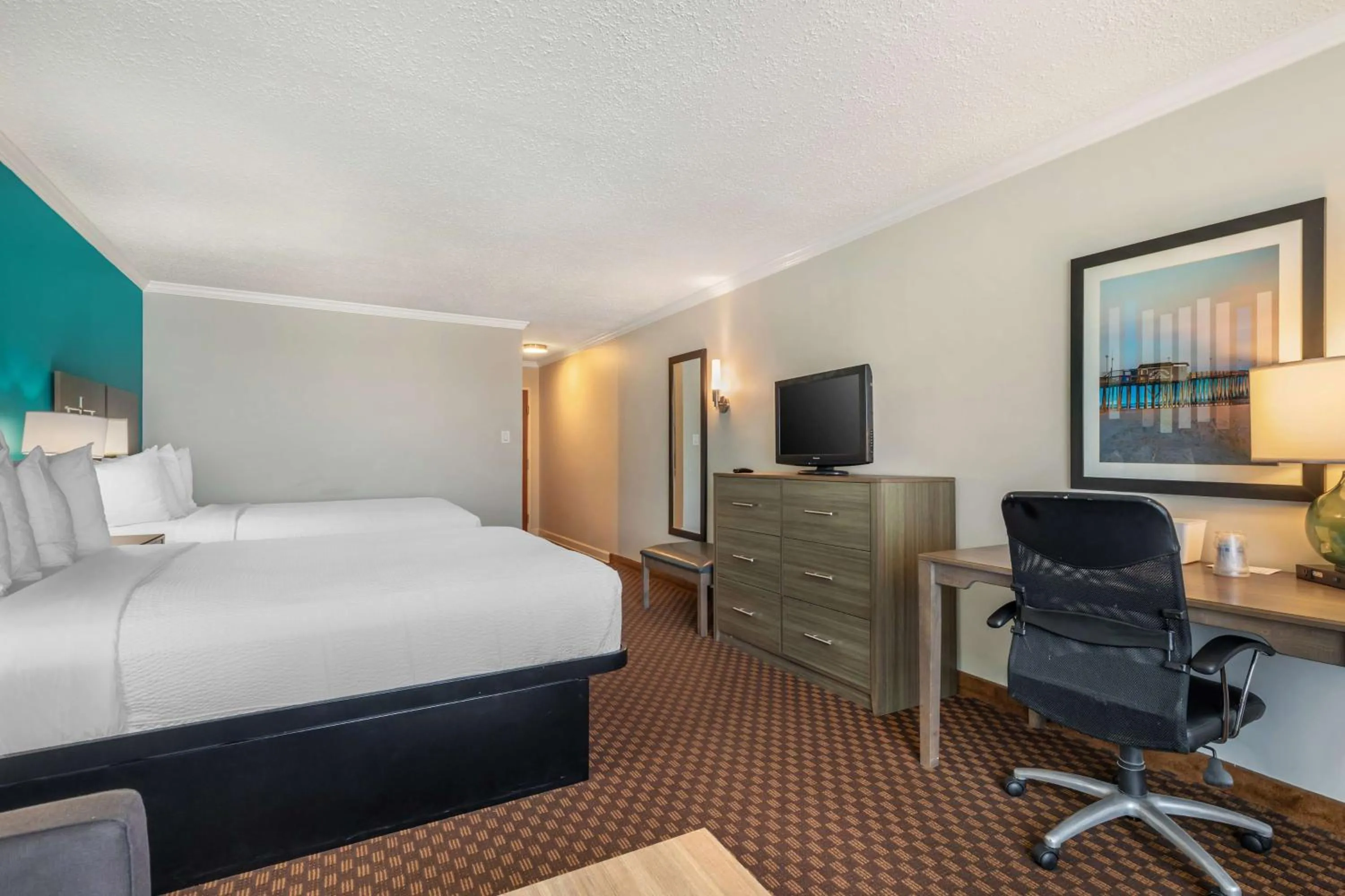 Bedroom, Bed in Best Western Ocean City Hotel and Suites