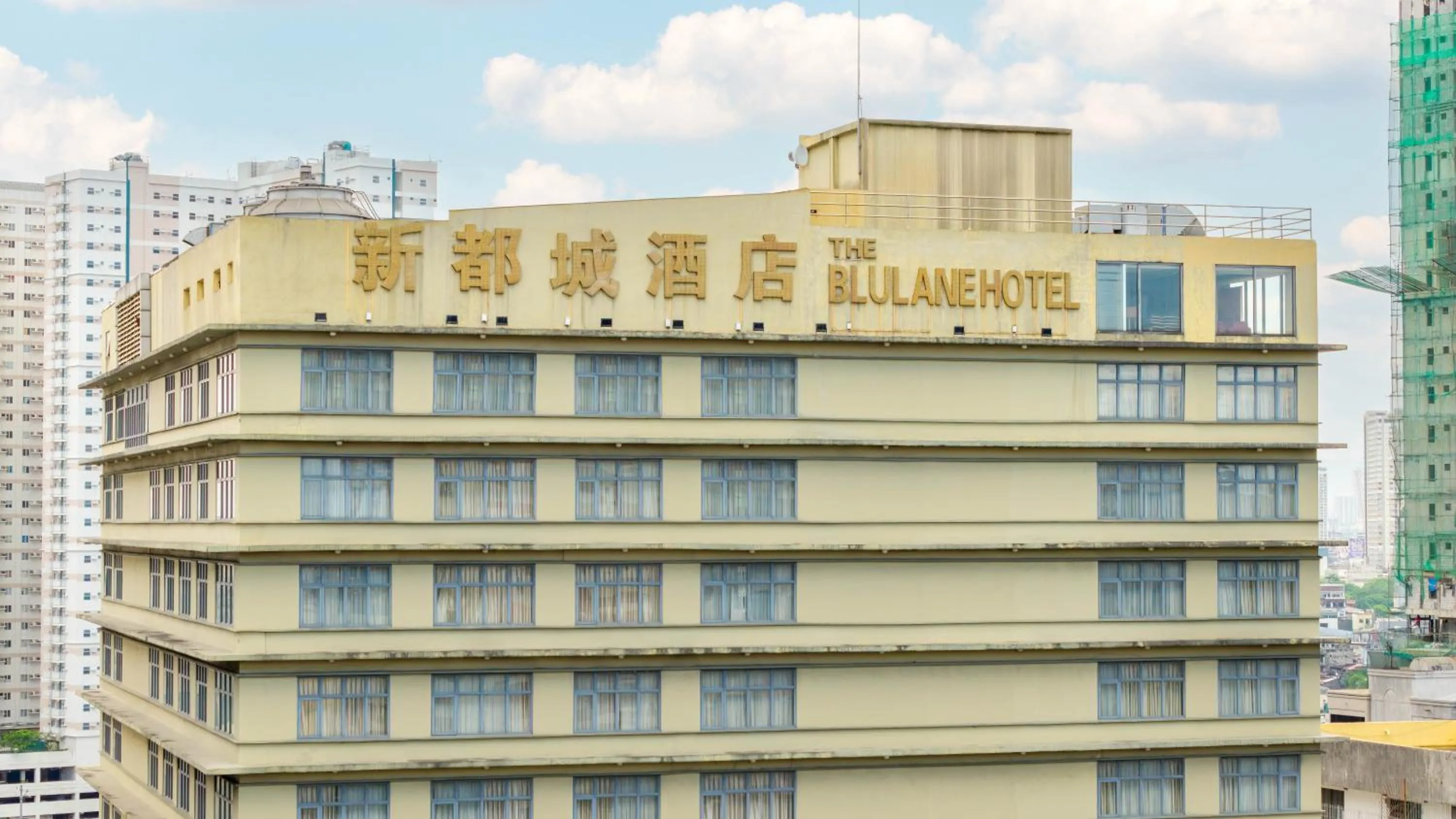 Property building in Swiss-Belhotel Blulane