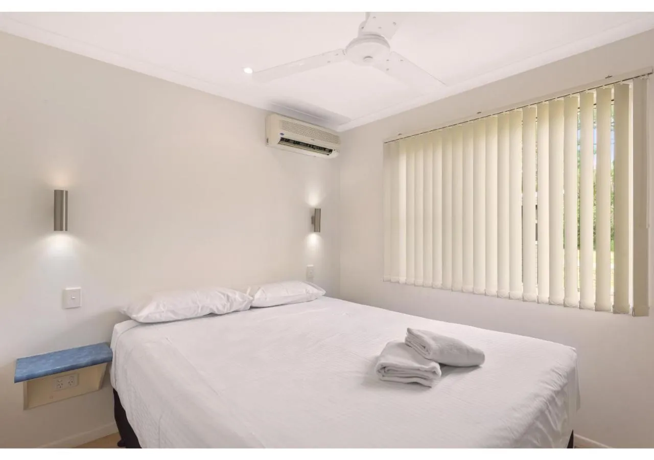 Bedroom, Bed in Discovery Parks - Coolwaters, Yeppoon