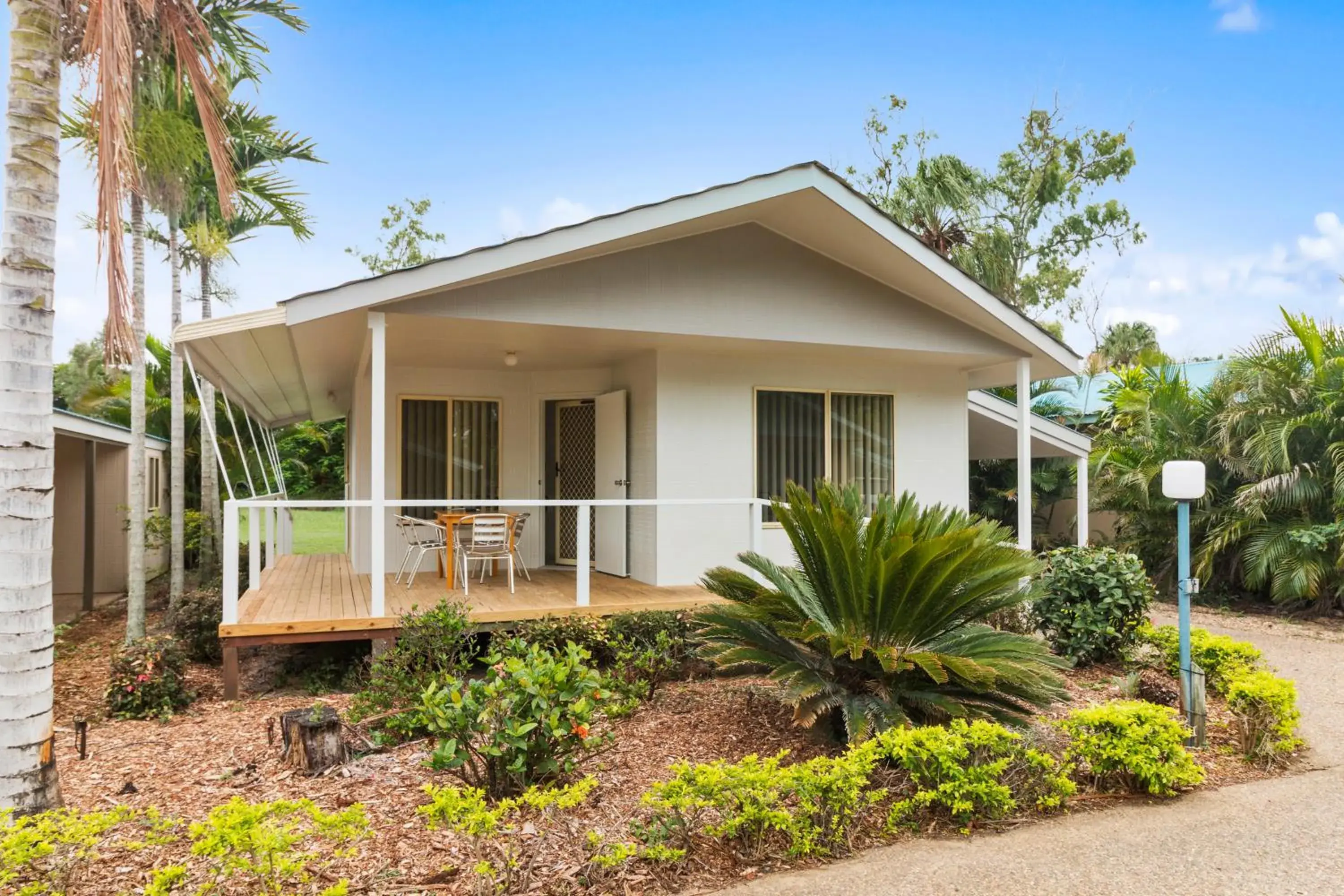 Deluxe 2 Bedroom Cabin in Discovery Parks - Coolwaters, Yeppoon Deluxe 2 Bedroom Cabin in Discovery Parks - Coolwaters, Yeppoon