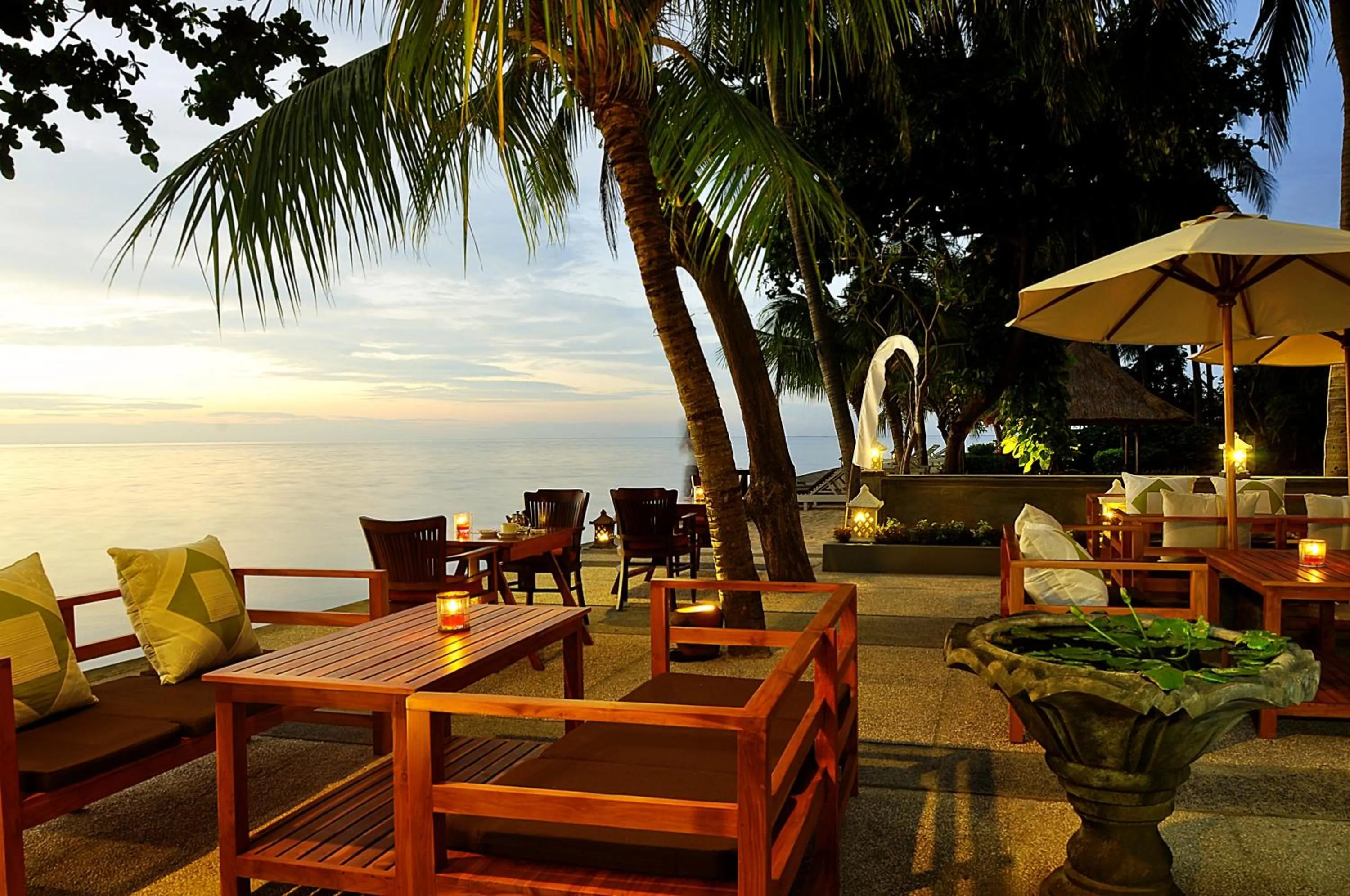 Restaurant/places to eat in Nugraha Lovina Seaview Resort & Spa