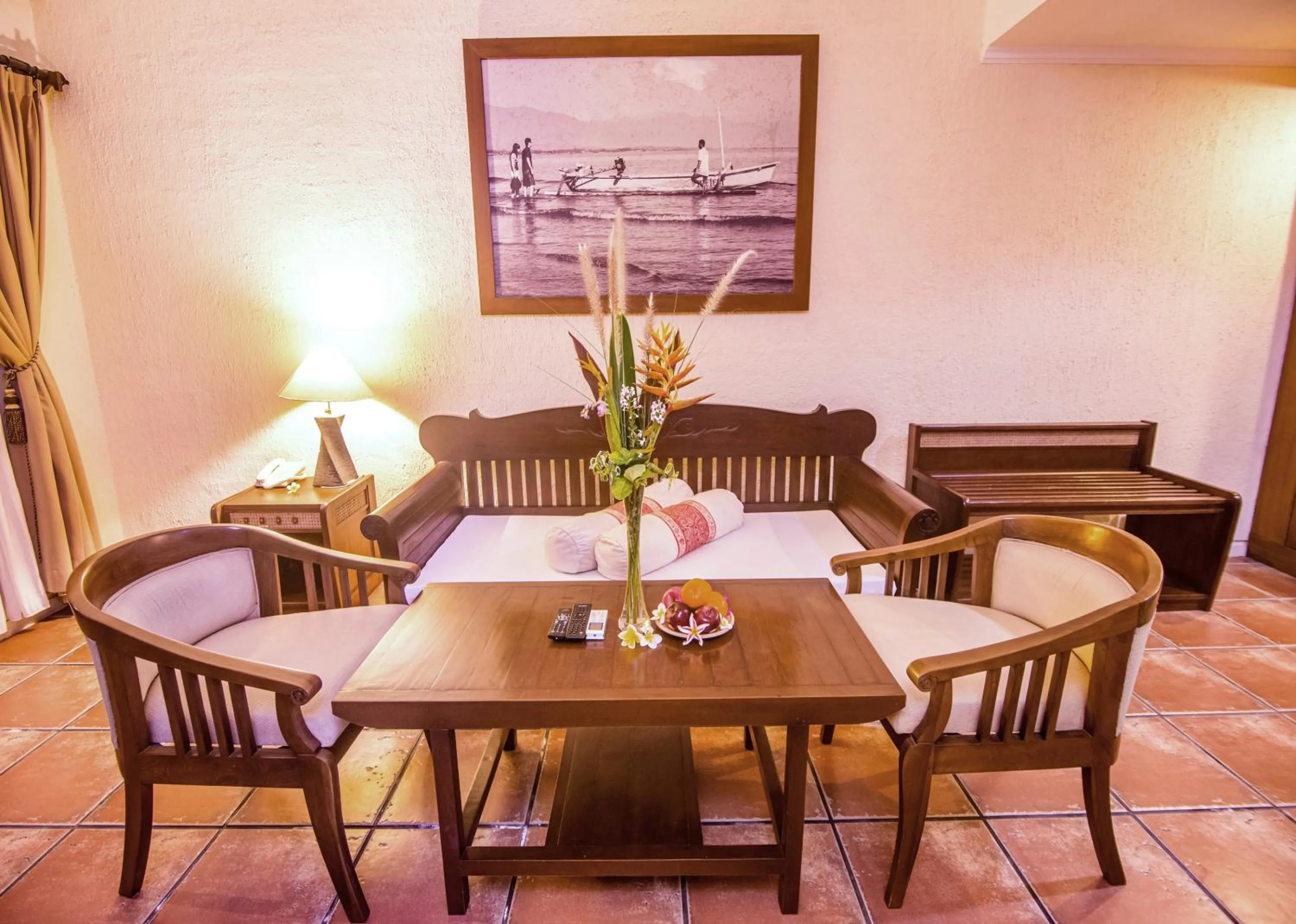 Living room in Nugraha Lovina Seaview Resort & Spa