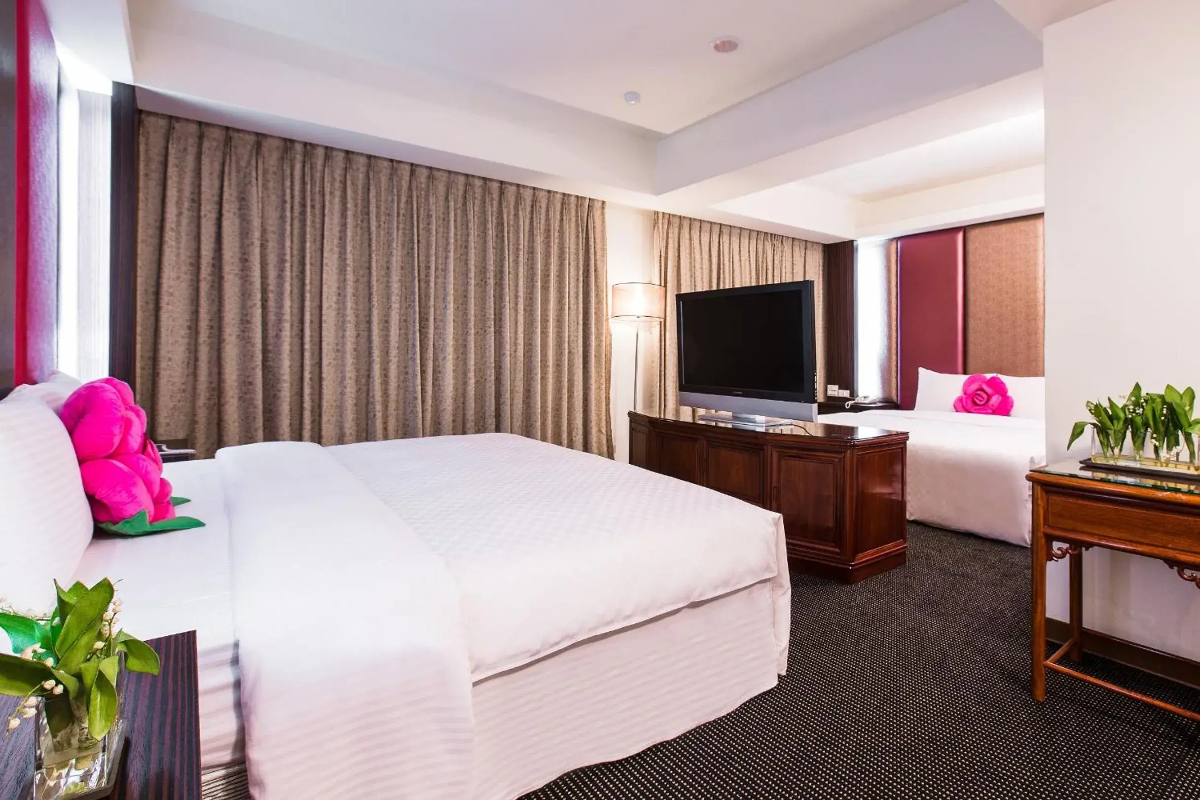 Deluxe Family Room in Han She Hotel Deluxe Family Room in Han She Hotel