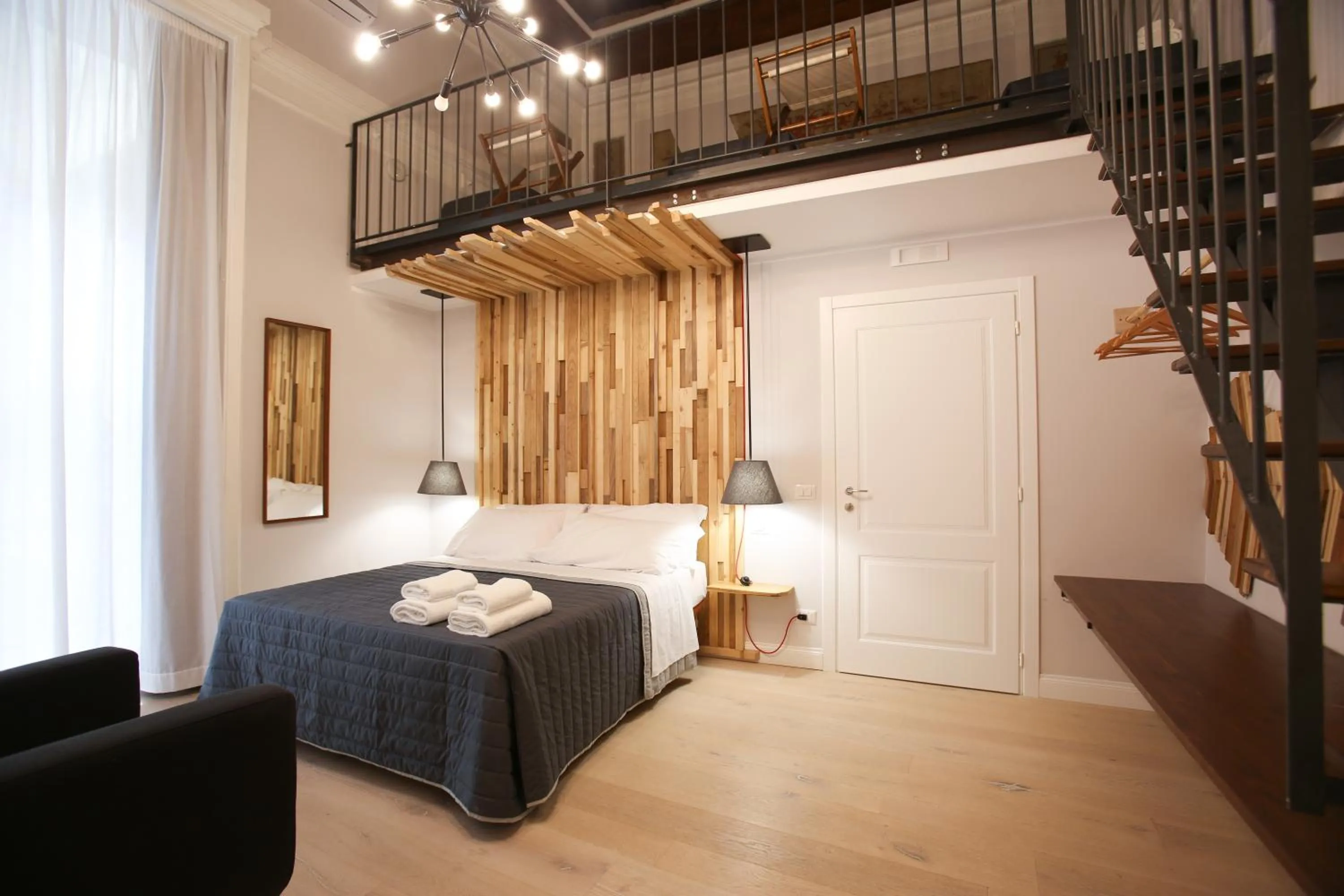 Bed in The Dante House by House In Naples