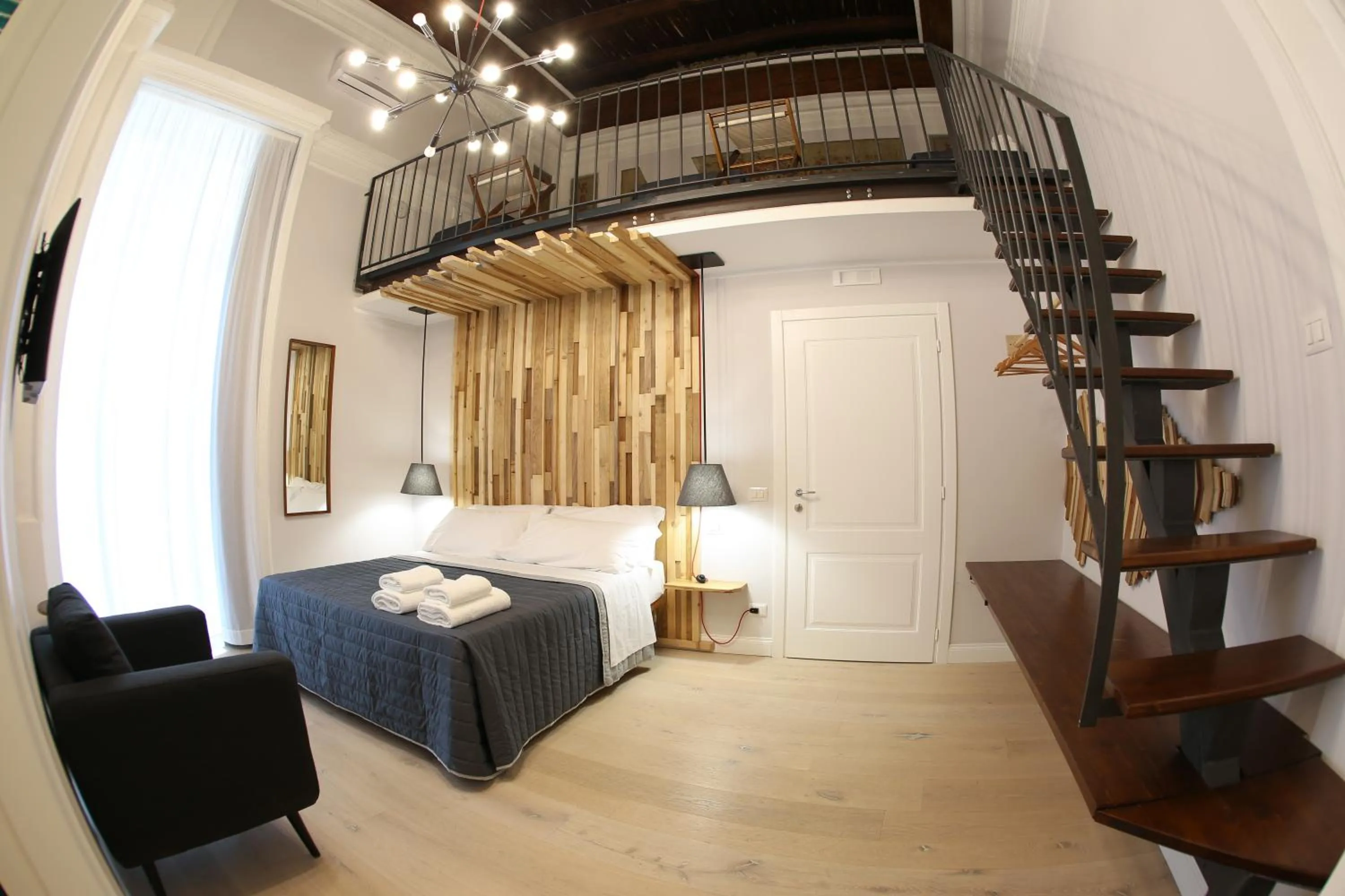 Bed in The Dante House by House In Naples