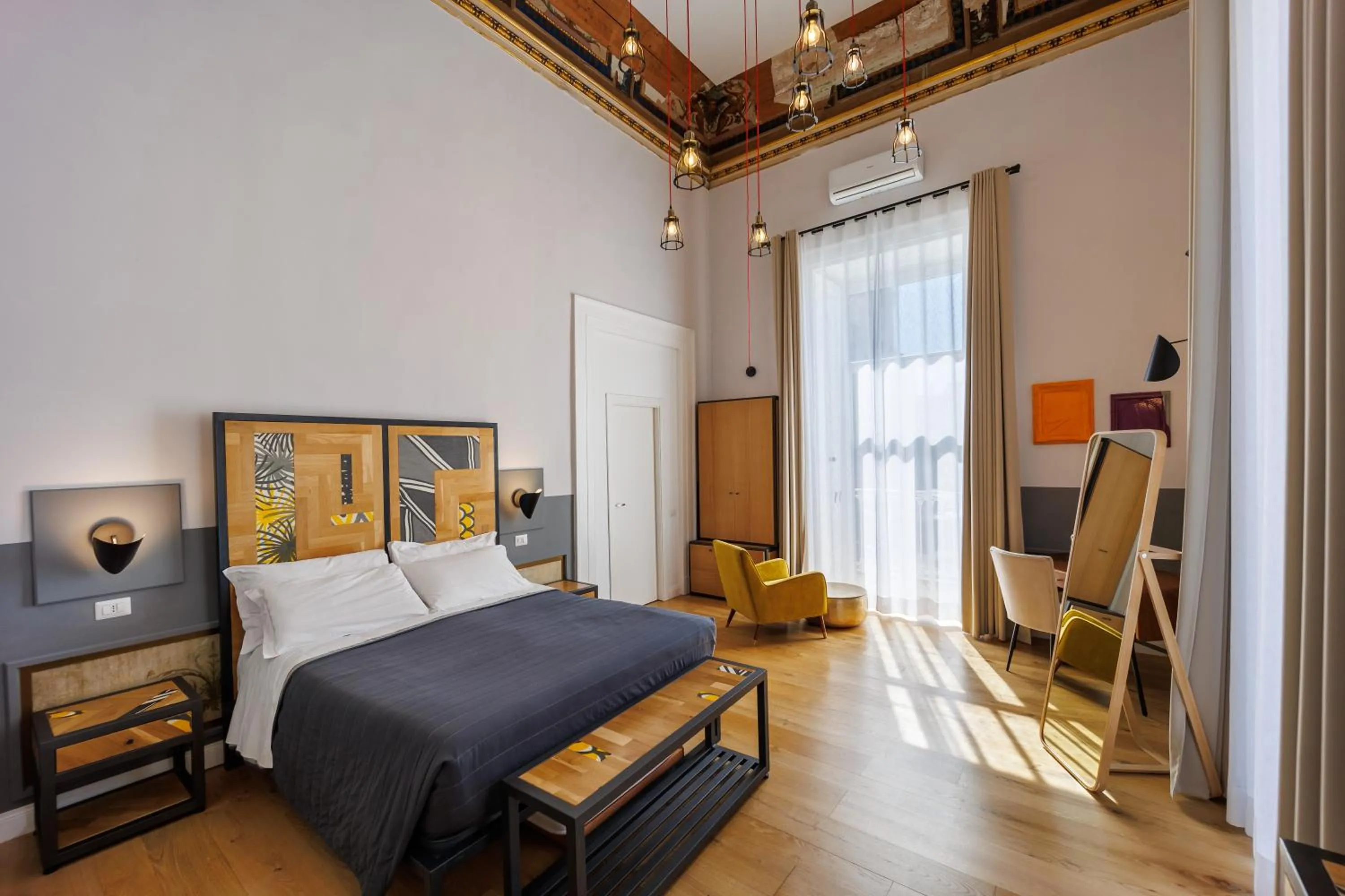 Bed in The Dante House by House In Naples