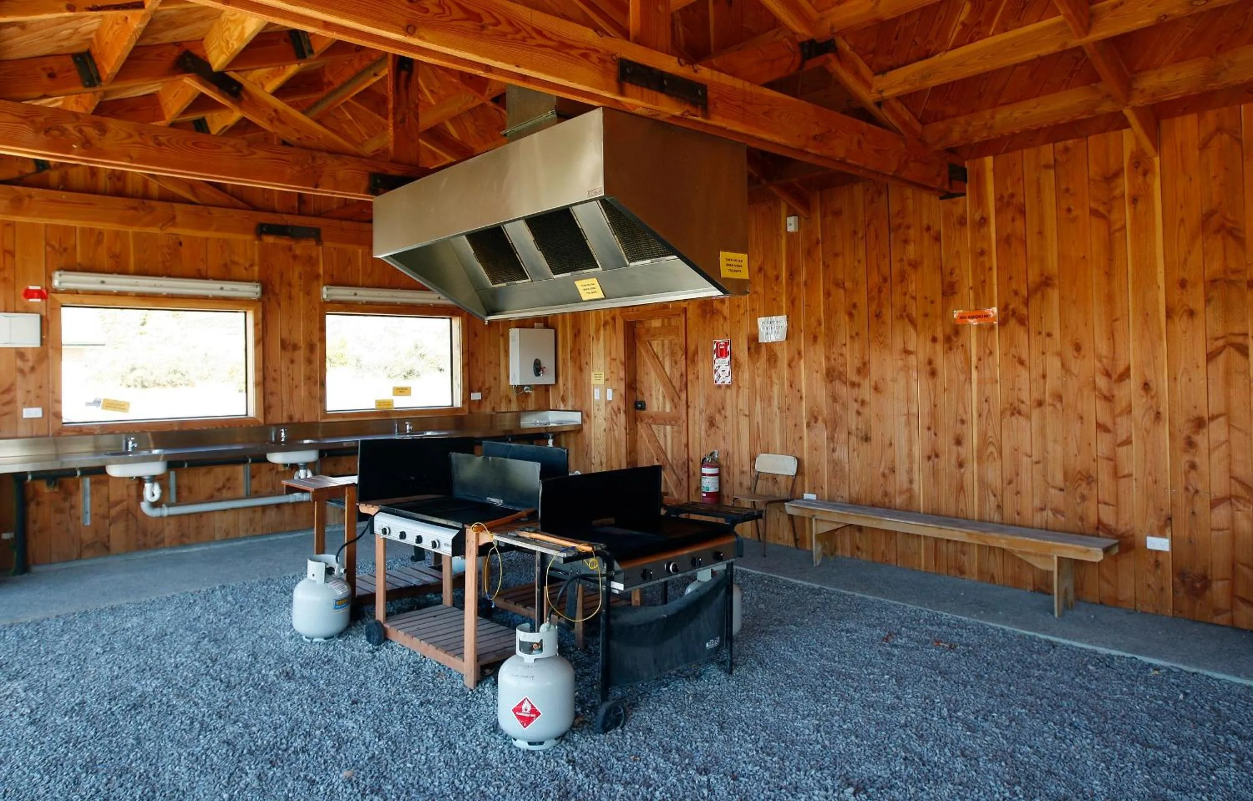BBQ facilities in Glentanner Park Centre