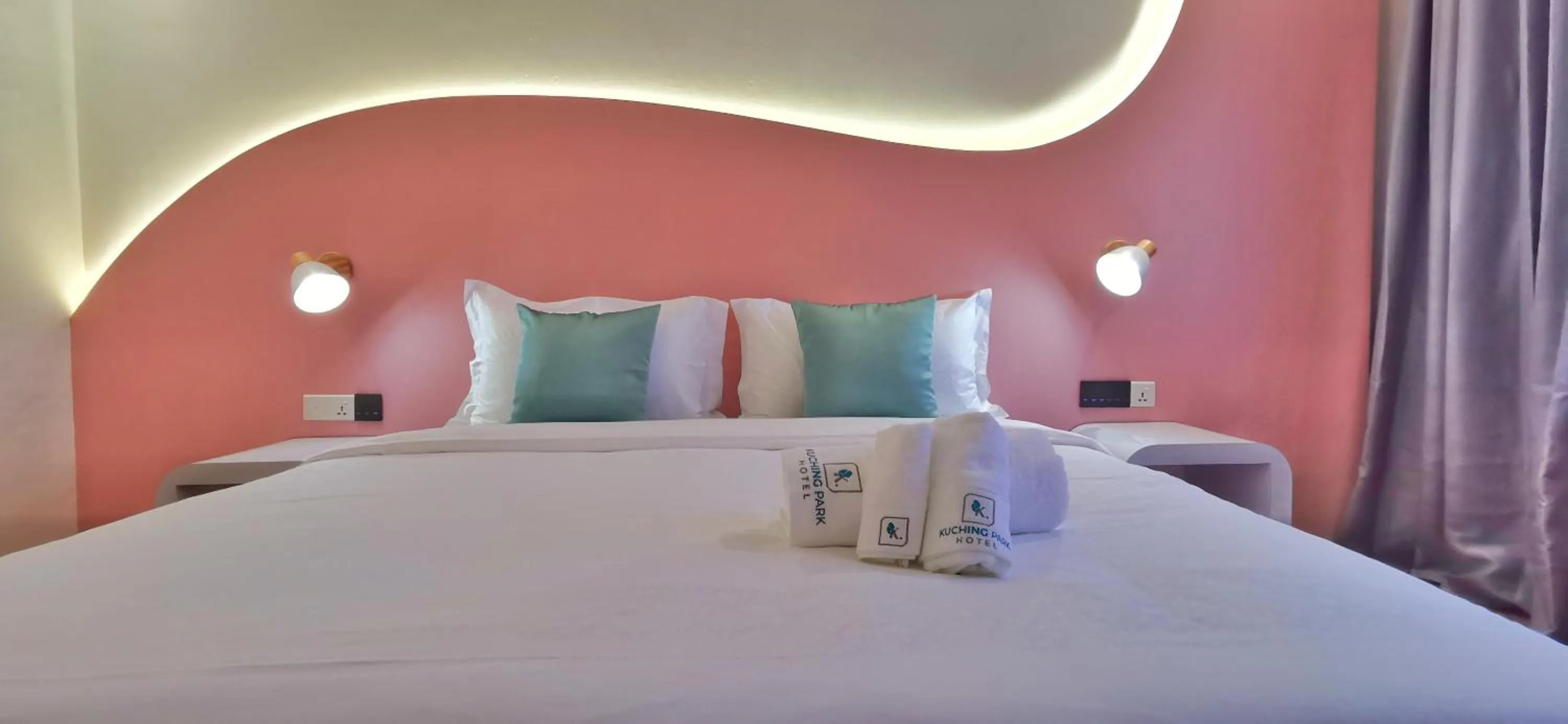 Bed in Kuching Park Hotel