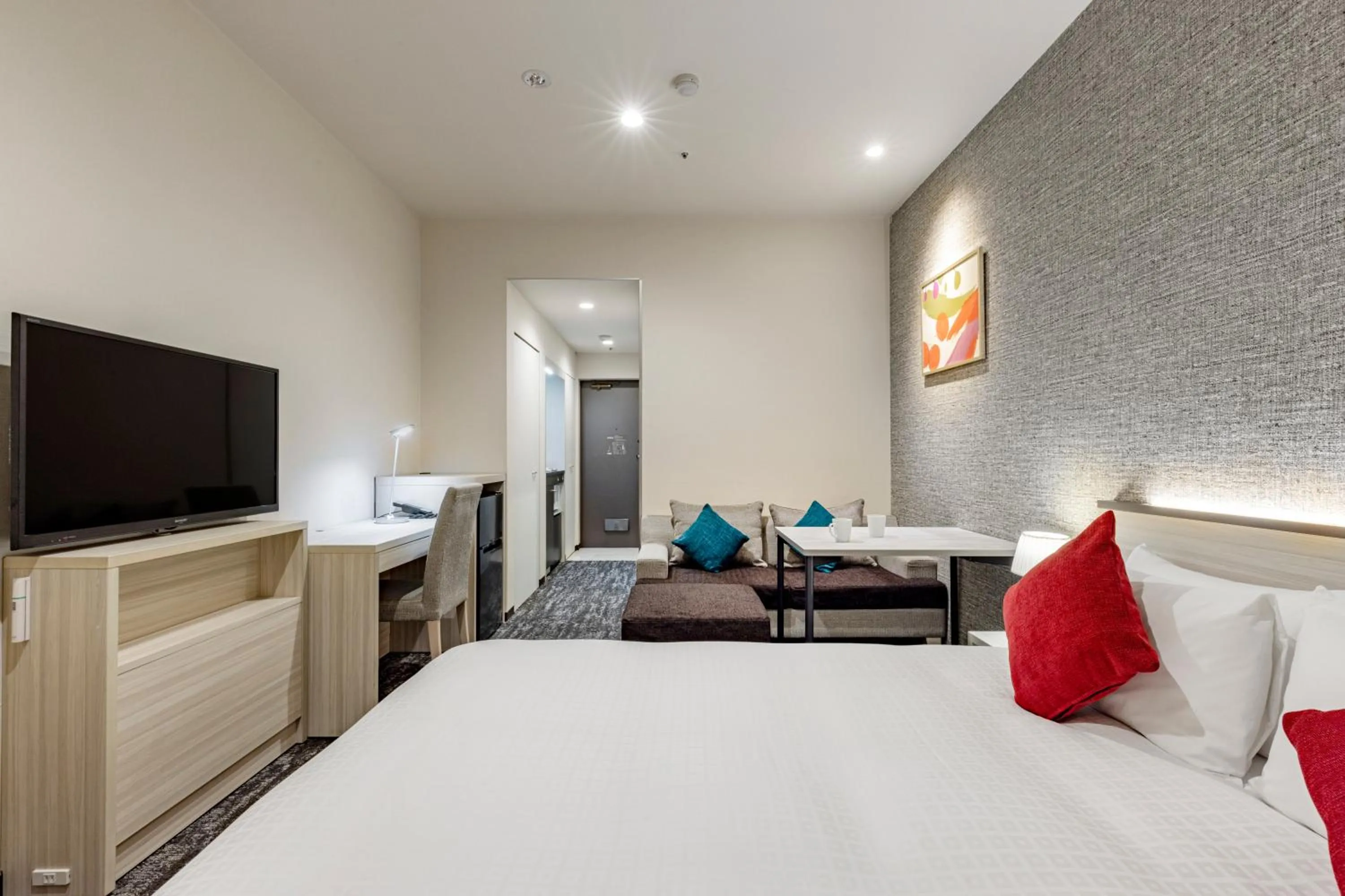 Bed in Tokyu Stay Yotsuya - Shinjuku Area