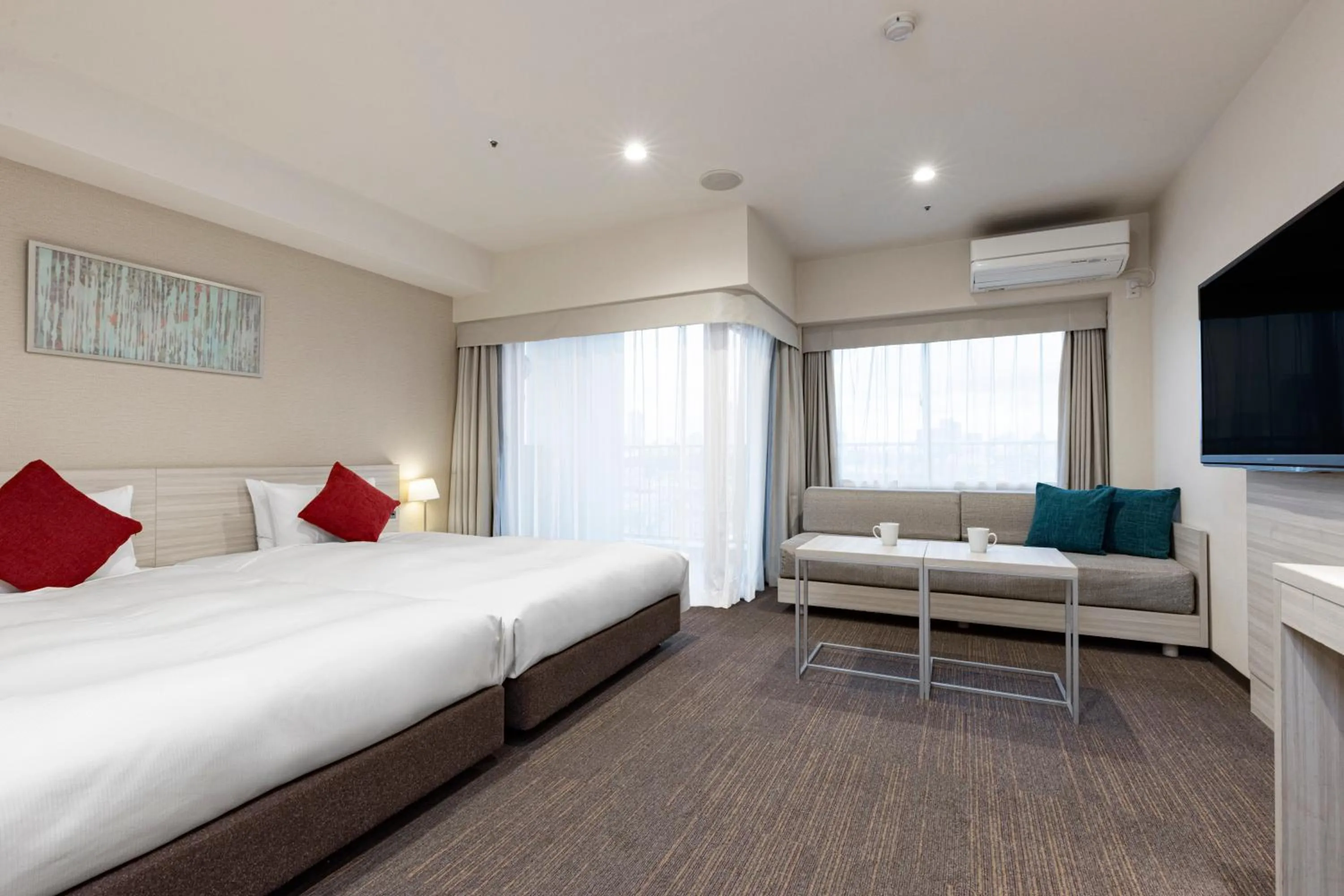 Photo of the whole room, Bed in Tokyu Stay Yotsuya - Shinjuku Area