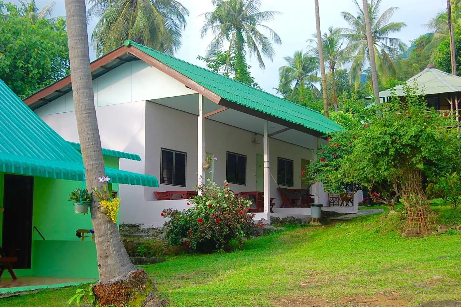 TP Hut Bungalows