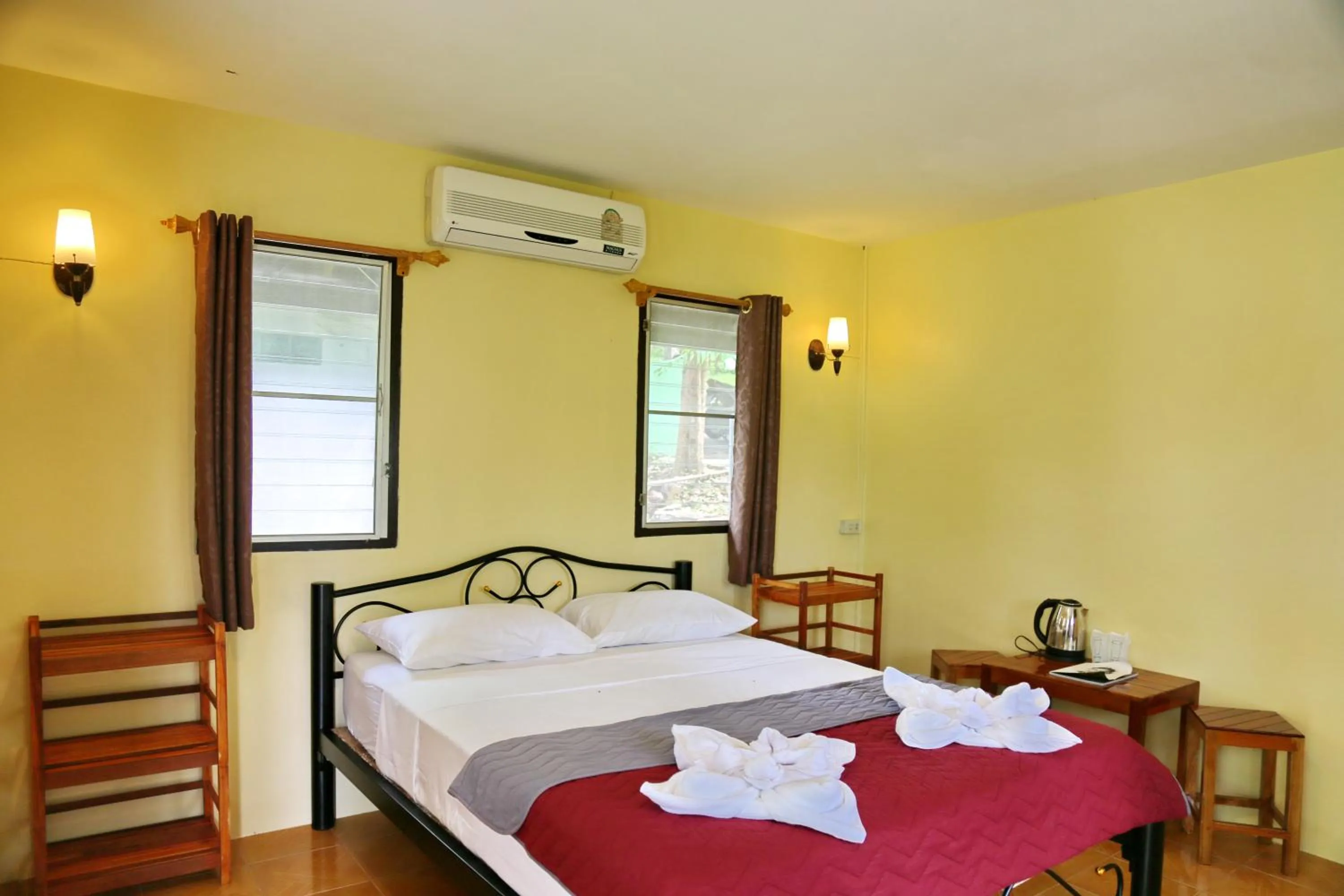 Bed in TP Hut Bungalows