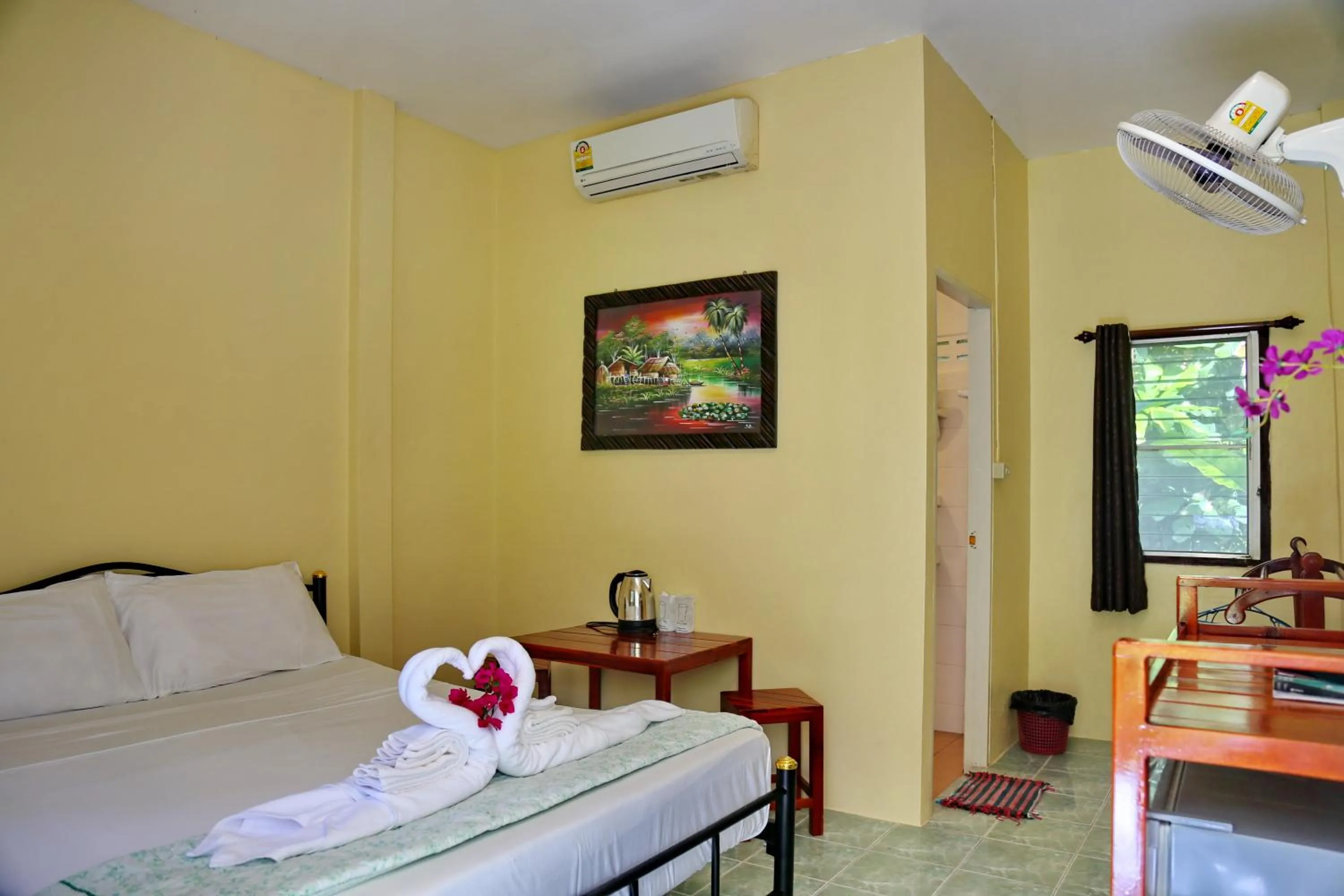 Bed in TP Hut Bungalows