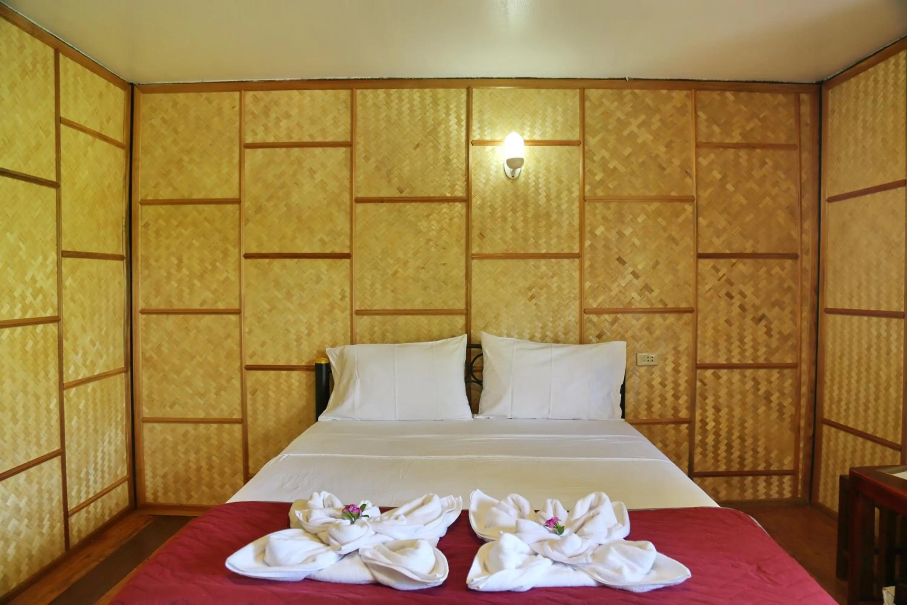 Bed in TP Hut Bungalows