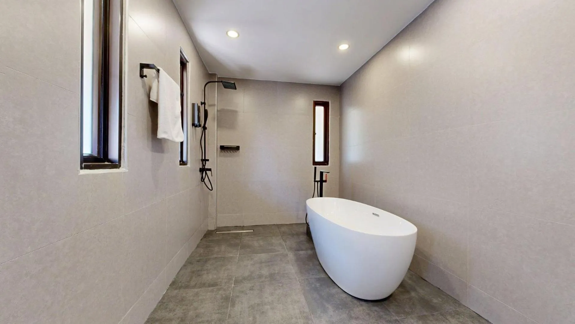 Bathroom in Idyllic Samui Beach Villa Resort