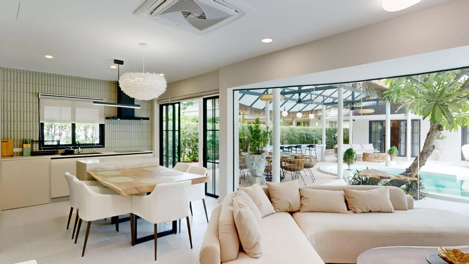 Dining area in Idyllic Samui Beach Villa Resort