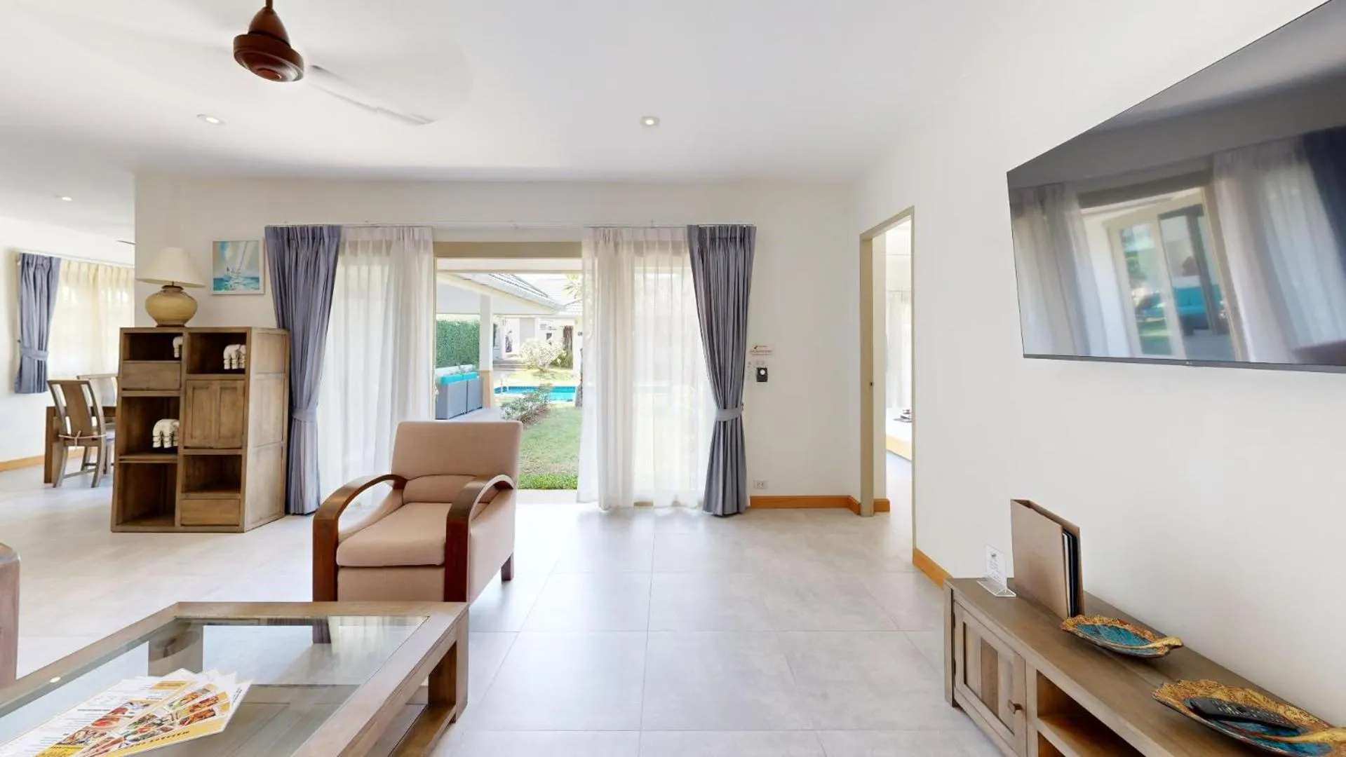 Living room in Idyllic Samui Beach Villa Resort