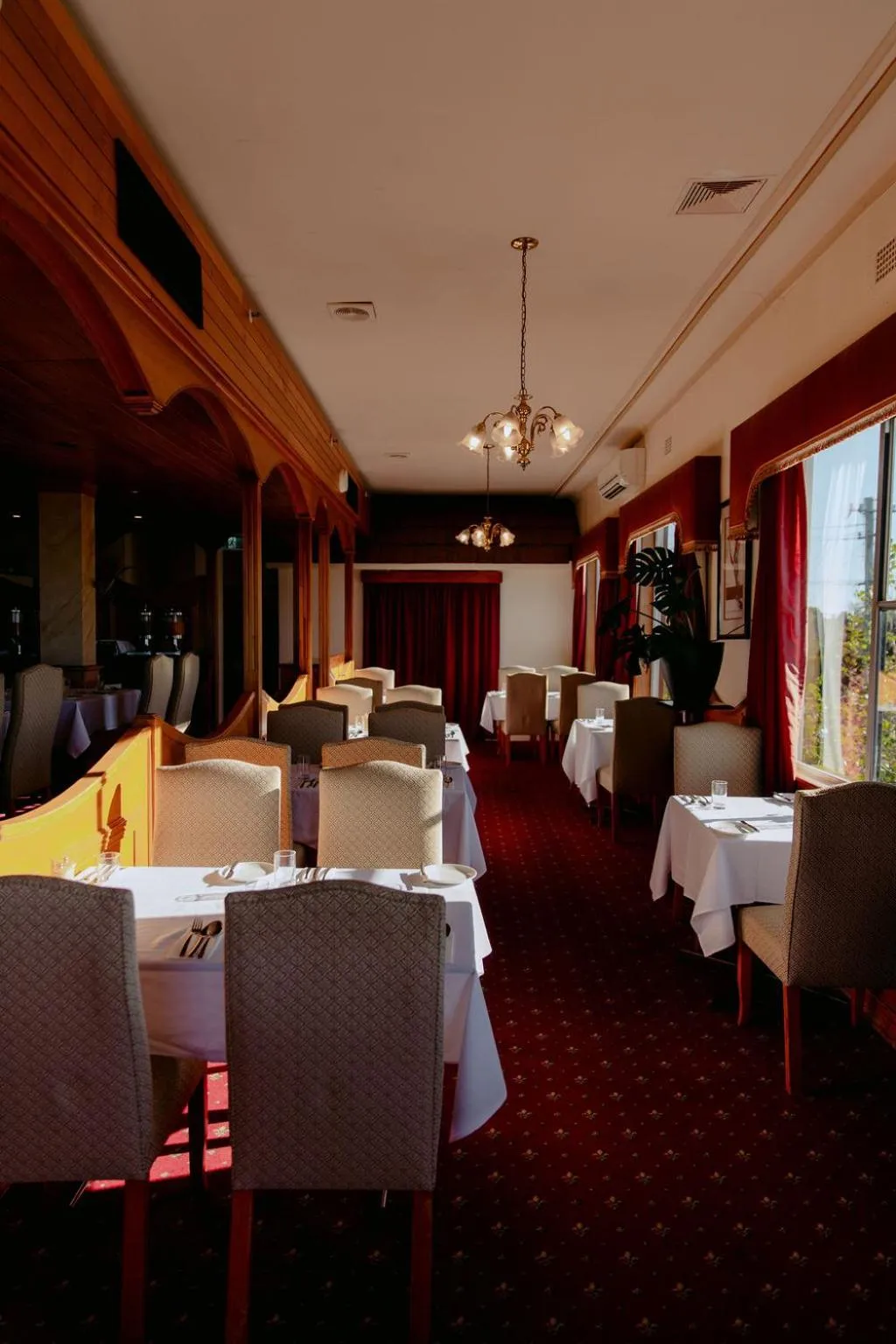 Restaurant/places to eat in Mountain Heritage Hotel