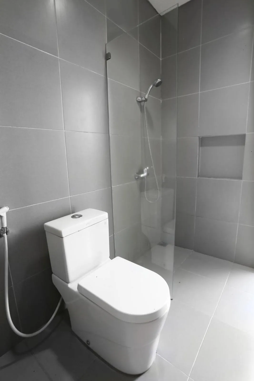 Shower in M Pavilion - Lippo Karawaci