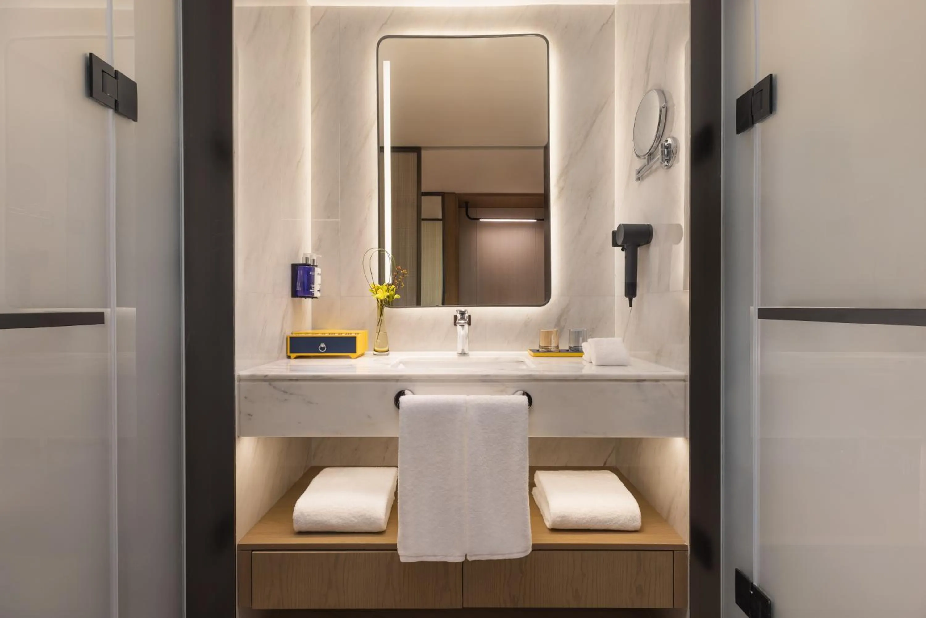 voco Suzhou Guanqian Street by IHG