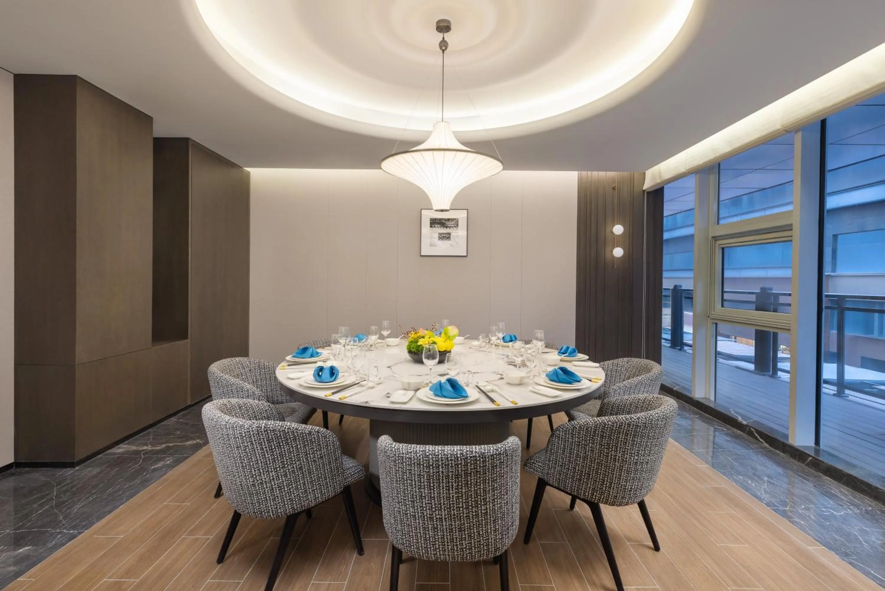 Restaurant/places to eat in voco Suzhou Guanqian Street by IHG