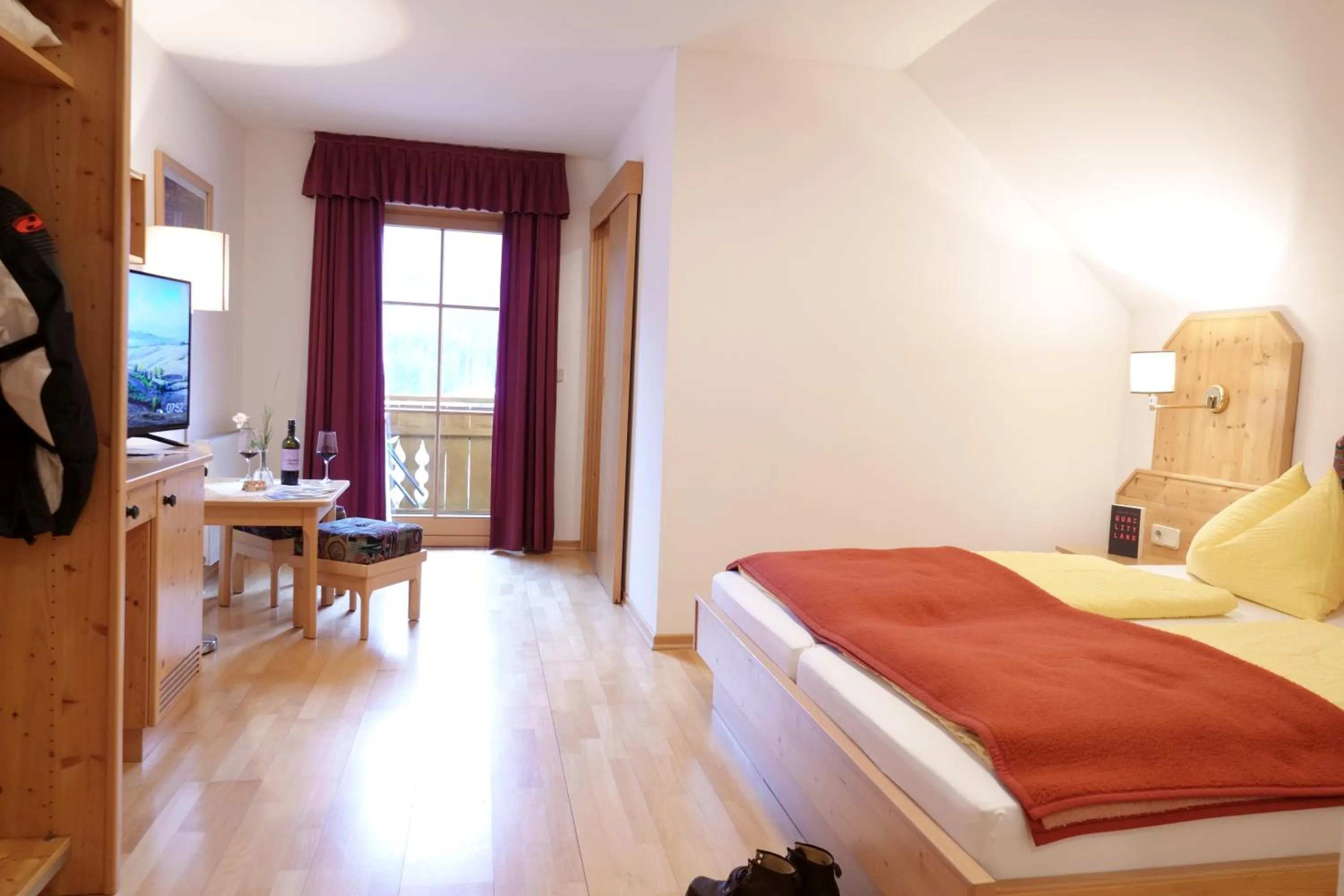 Bed in Hotel Malteinerhof