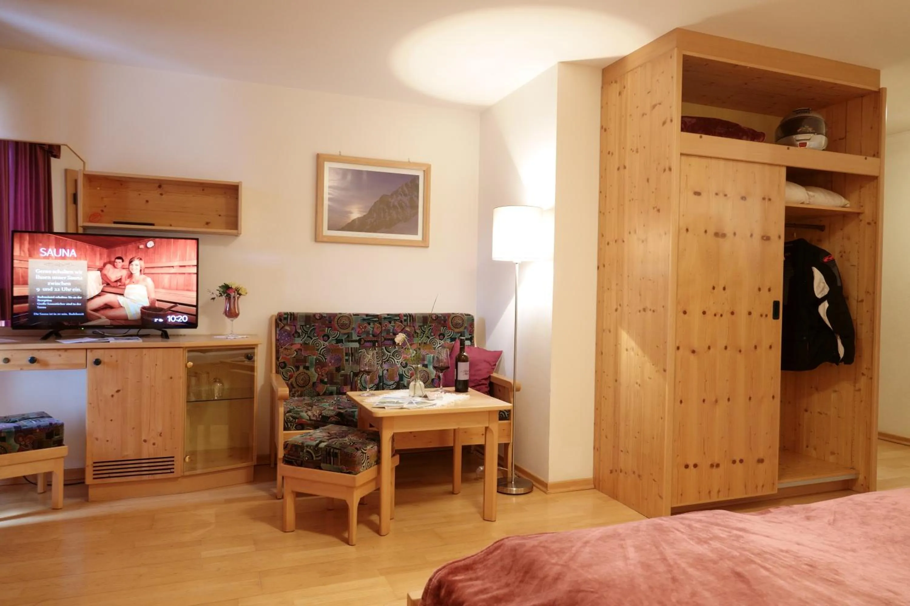 Bed in Hotel Malteinerhof