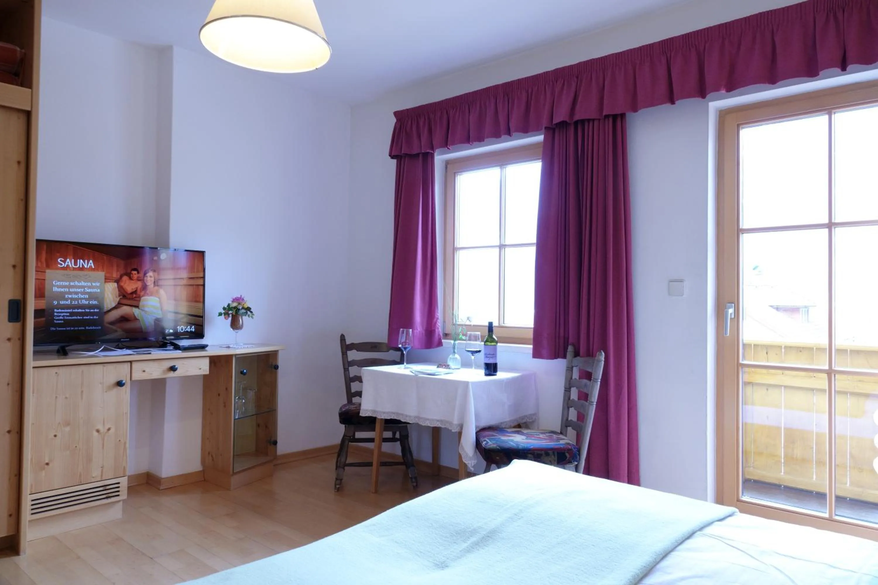 Bed in Hotel Malteinerhof