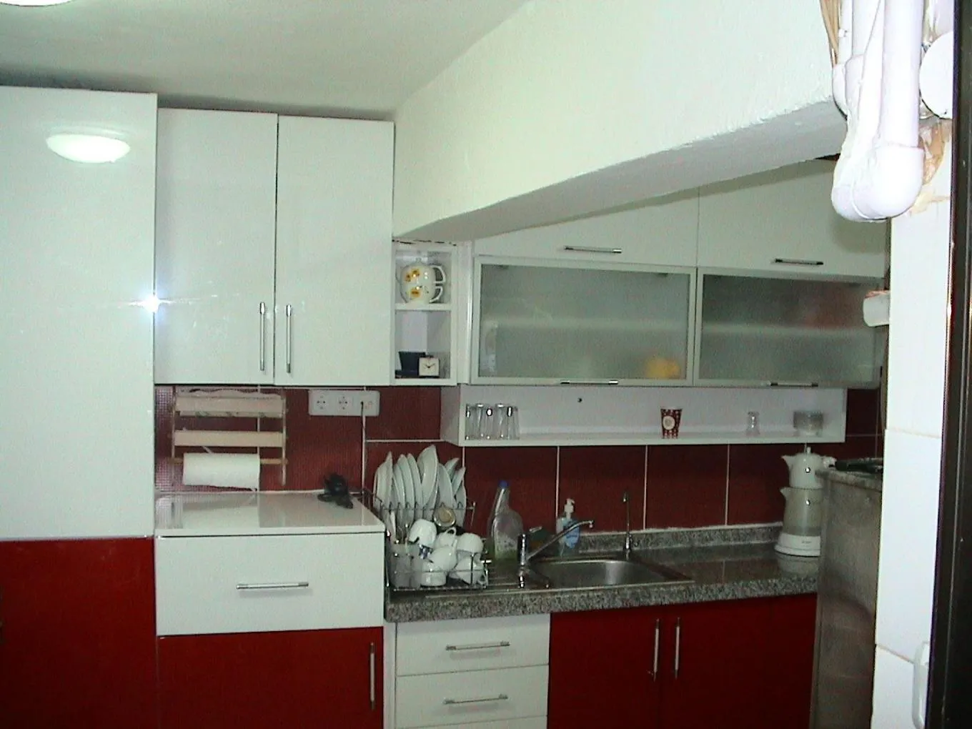 Communal kitchen in Cagri Hotel