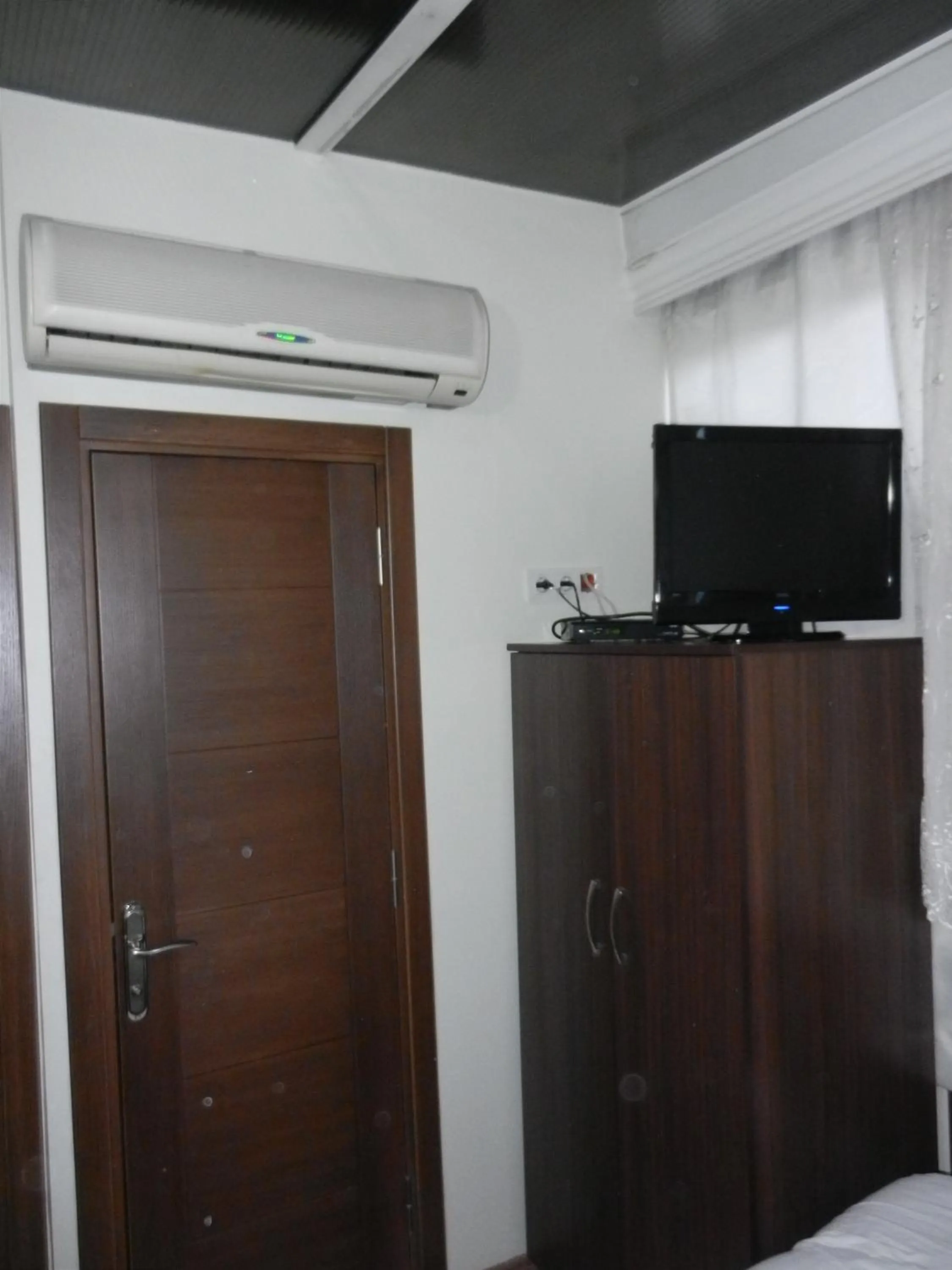 TV and multimedia in Cagri Hotel