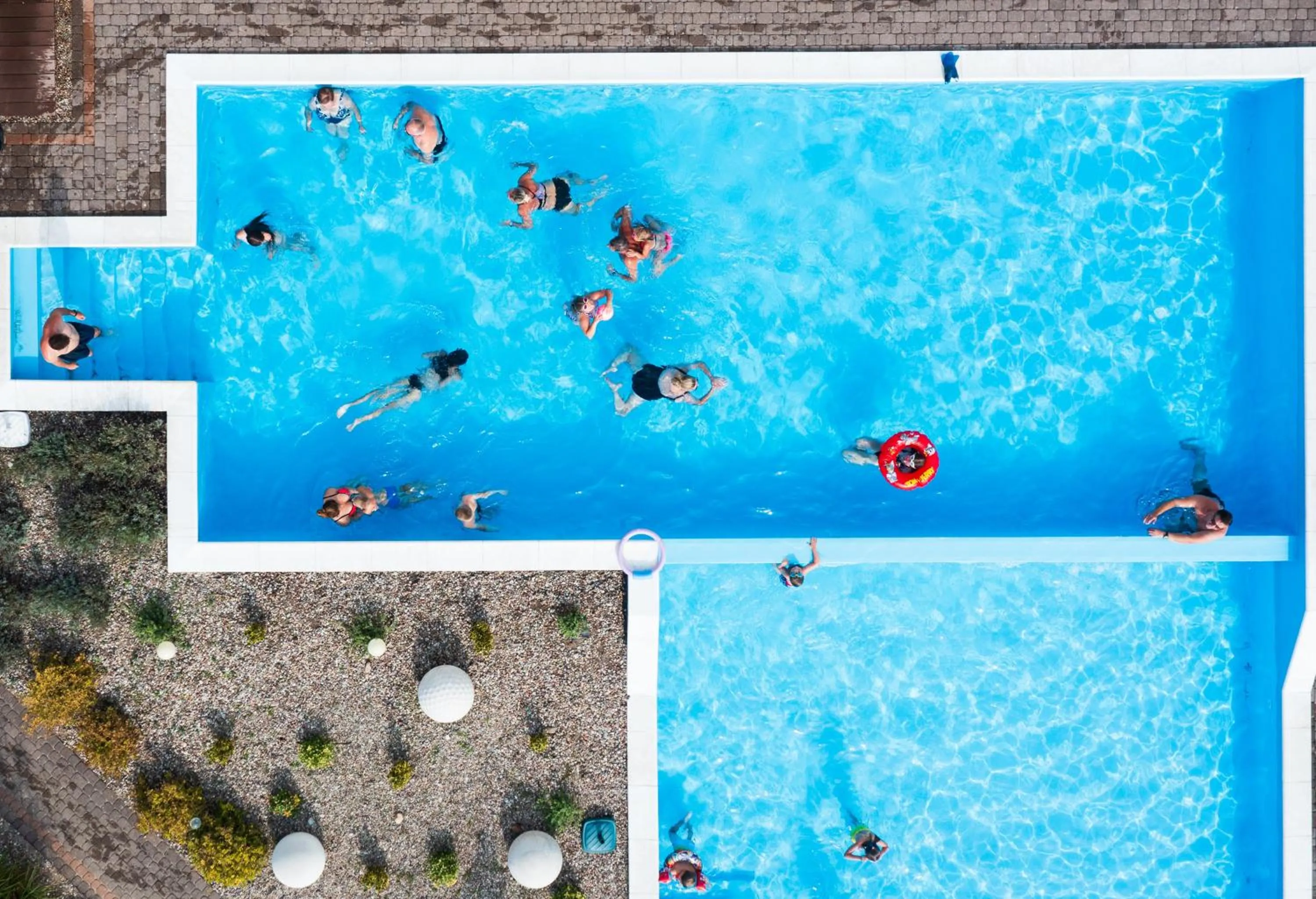 Swimming pool in Domki Holenderskie Eden Resort & Spa