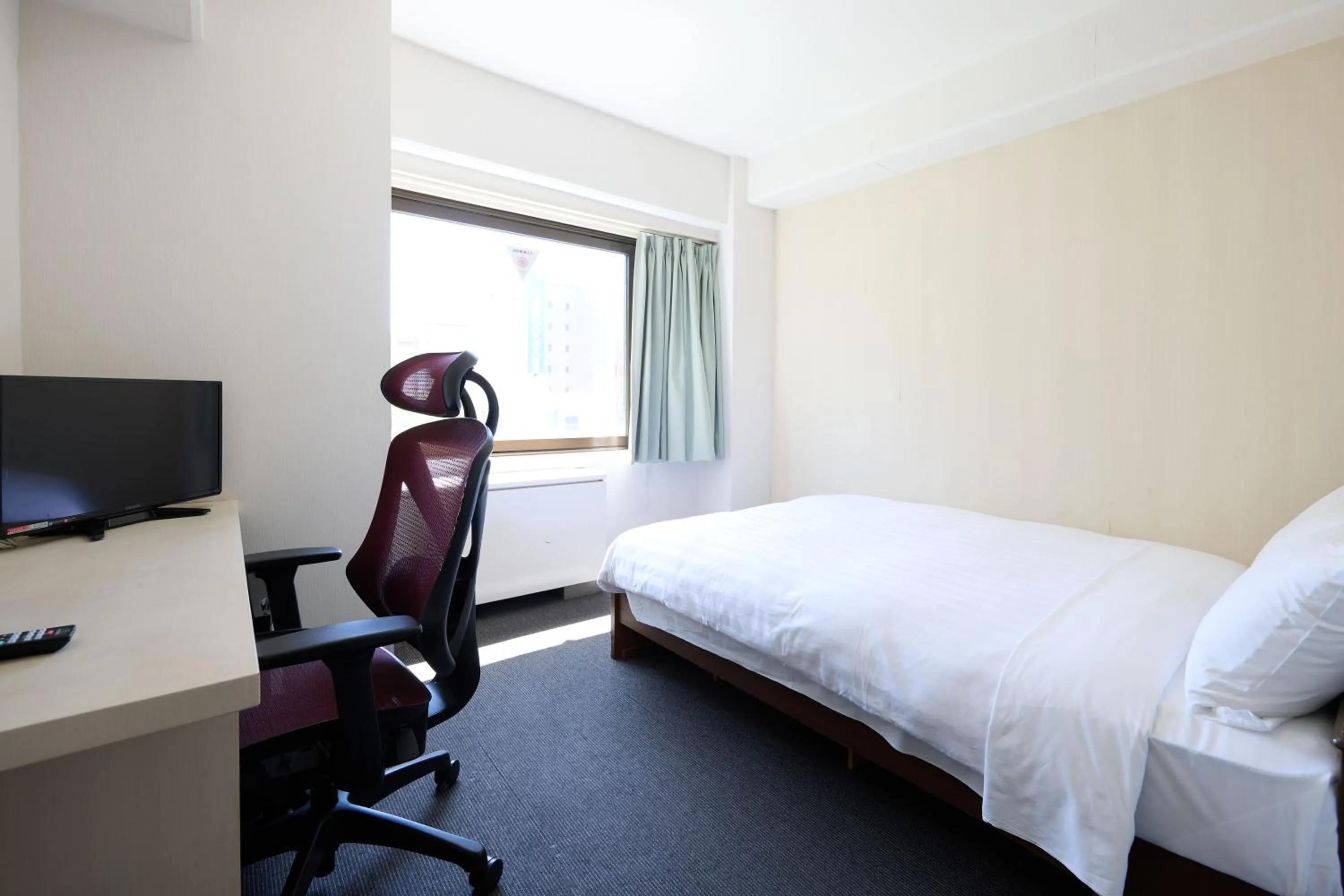 Photo of the whole room, Bed in Tabist HotelArflex Tokuyama Station