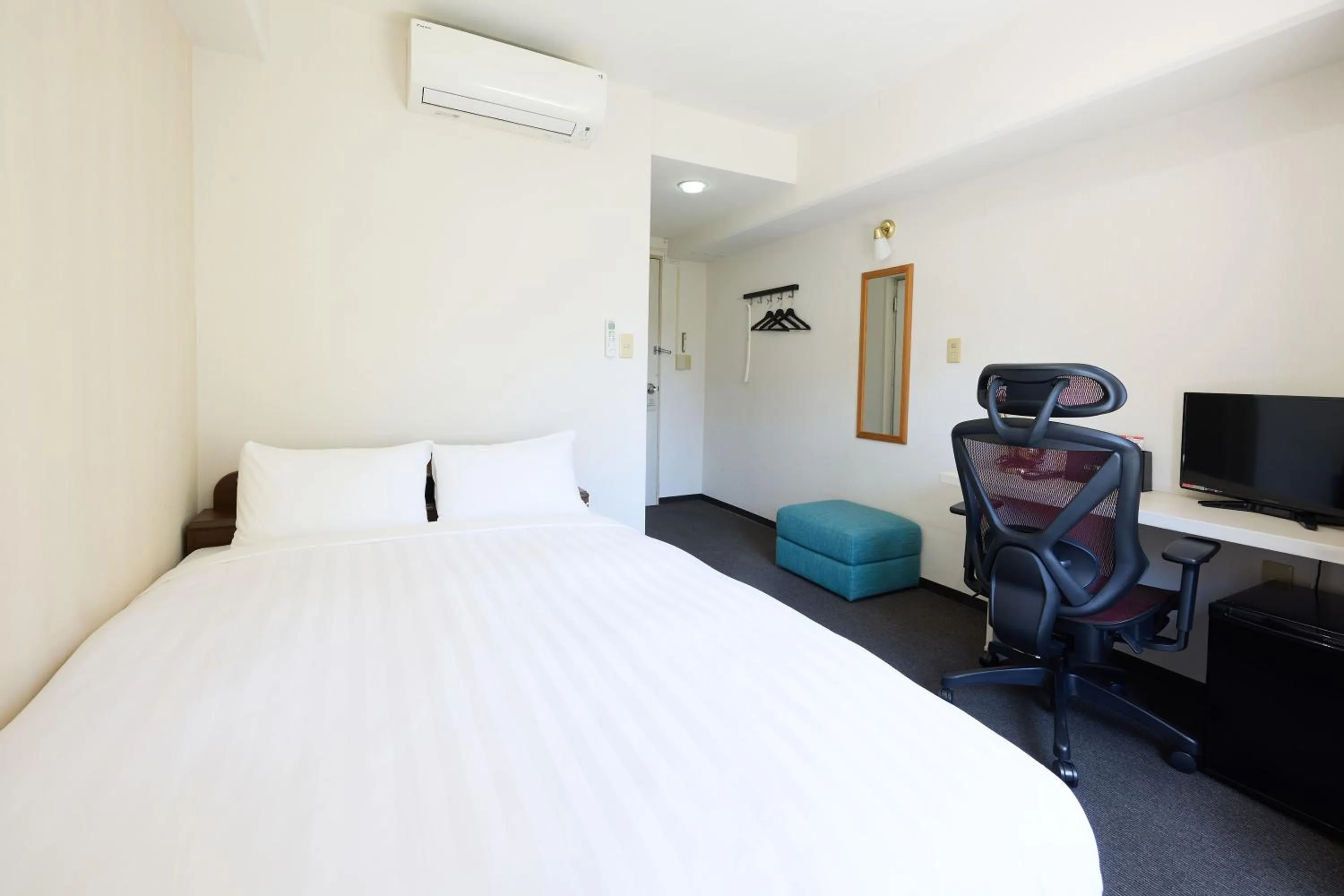 Photo of the whole room, Bed in Tabist HotelArflex Tokuyama Station