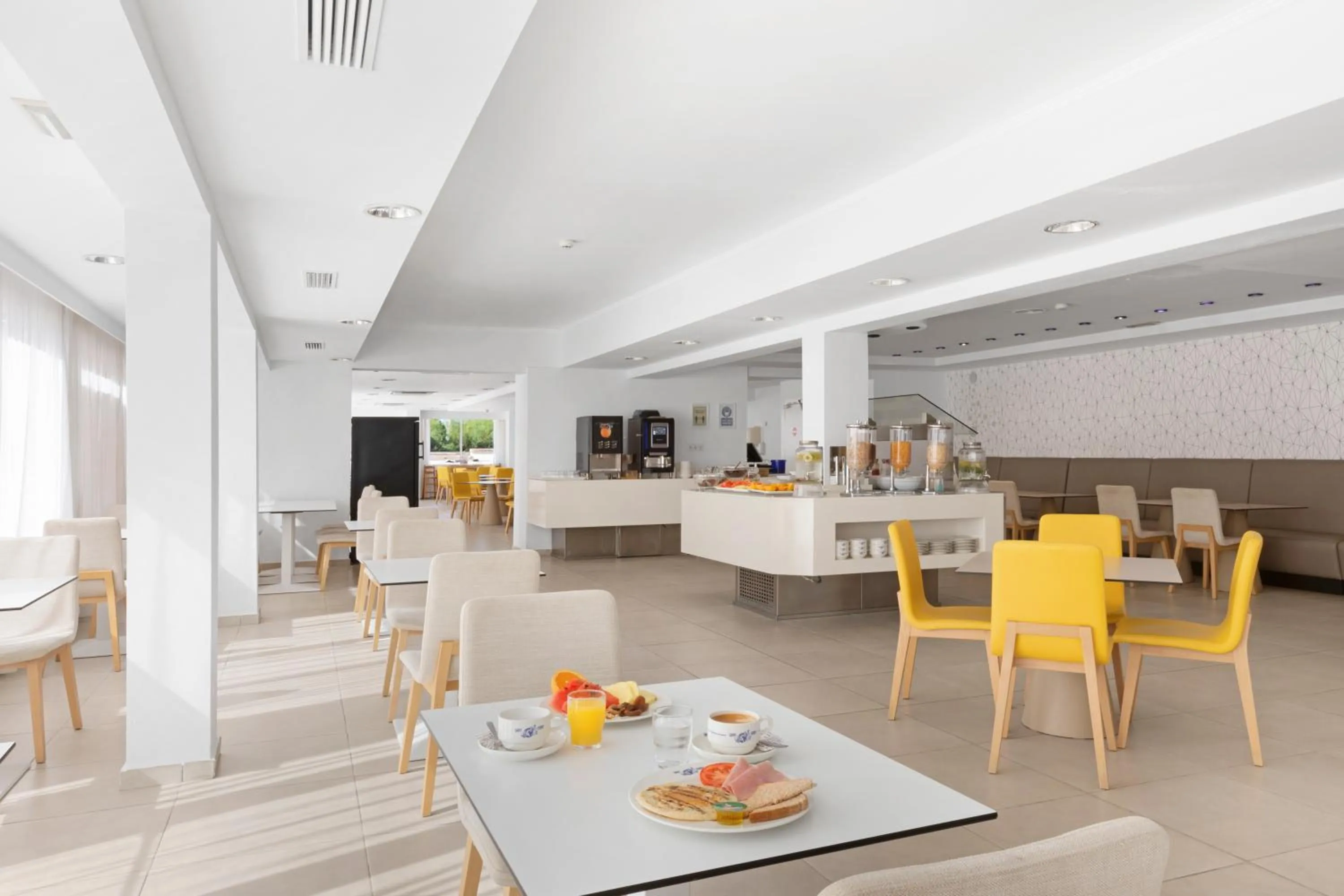 Breakfast in Hotel Sant Jordi